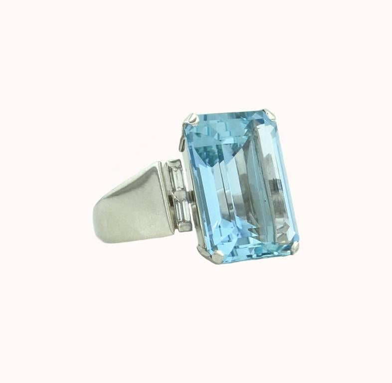 Women's Aquamarine Diamond White Gold Cocktail Ring