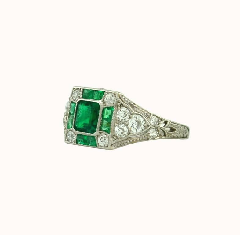 Women's Art Deco Emerald Diamond Platinum Ring For Sale