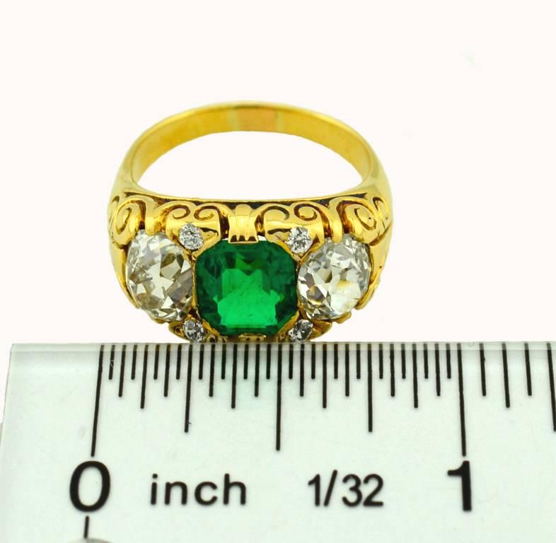 Victorian Columbian Emerald AGL certificate and Diamond Gold Ring For Sale 1