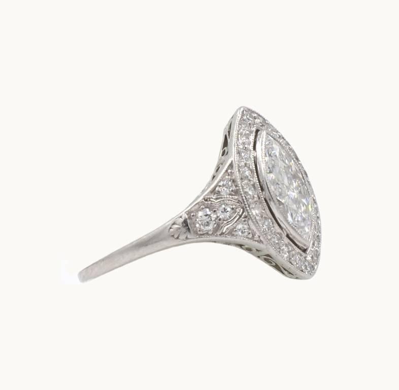 0.94 Carat Marquise Golconda Diamond Platinum Engagement Ring, circa 1930 In Excellent Condition For Sale In Los Angeles, CA