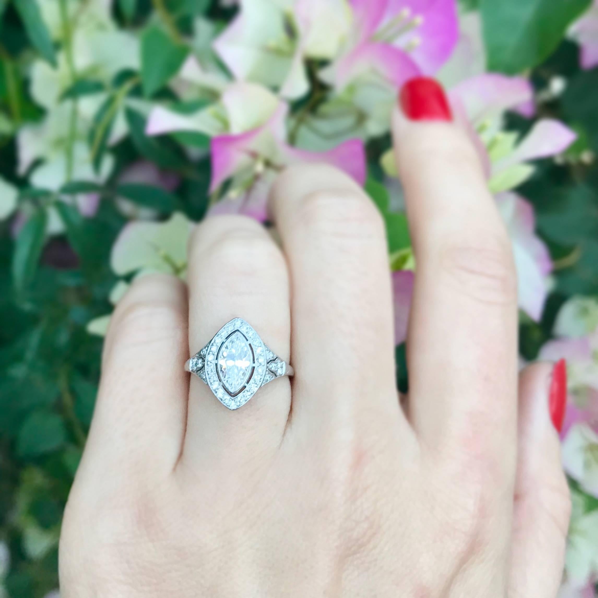 0.94 Carat Marquise Golconda Diamond Platinum Engagement Ring, circa 1930 For Sale 2