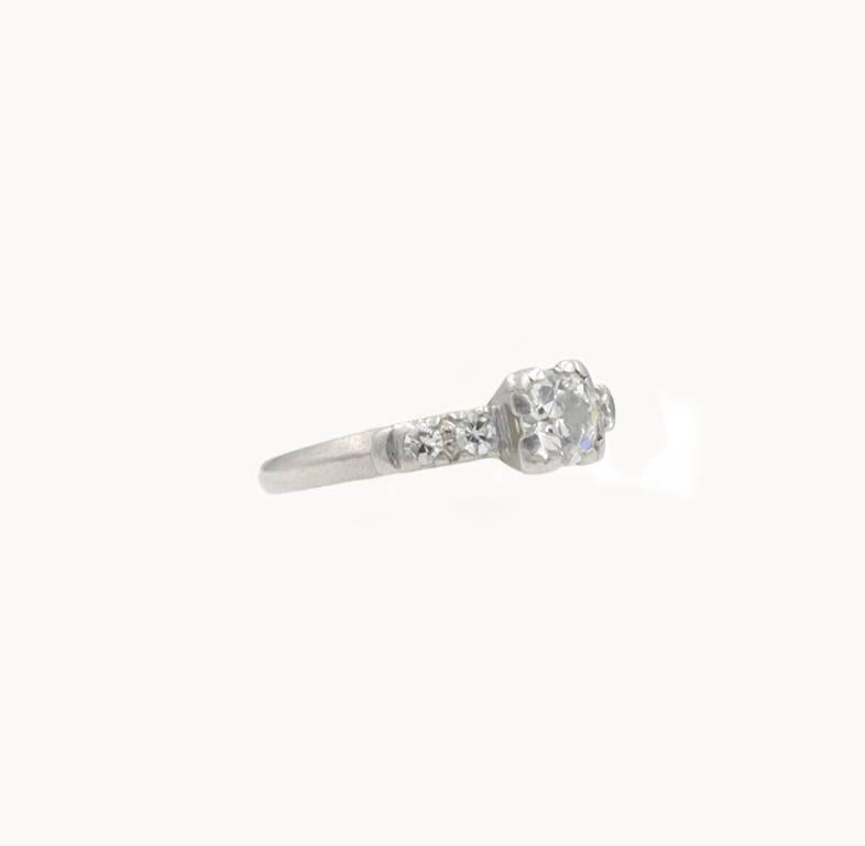 Women's Art Deco 0.50 Carat Diamond and Platinum Engagement Ring For Sale