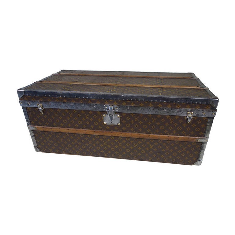 Louis Vuitton trunk - Stencil coated canvas (mark) - Malle2luxe