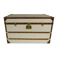 Vintage Steamer Trunk  Linen, Leather Trims.  20th / Malle courrier
