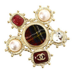 CHANEL 2013 Red Plaid/Pearl/Rhinstone Pin