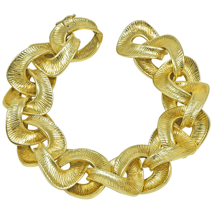 Tiffany & Co. Gorgeous Bold Gold Link Bracelet