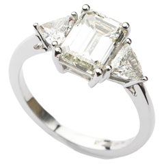 HRD Certified 2.13 Carat Emerald Diamond Ring