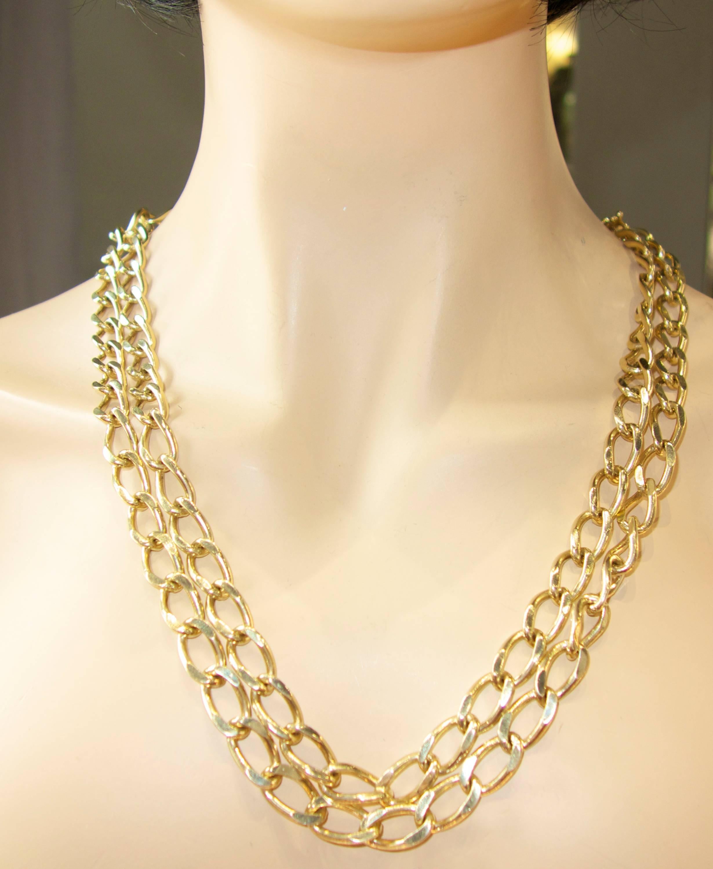 Long Gold Chain Necklace and Bracelet In Excellent Condition In Aspen, CO