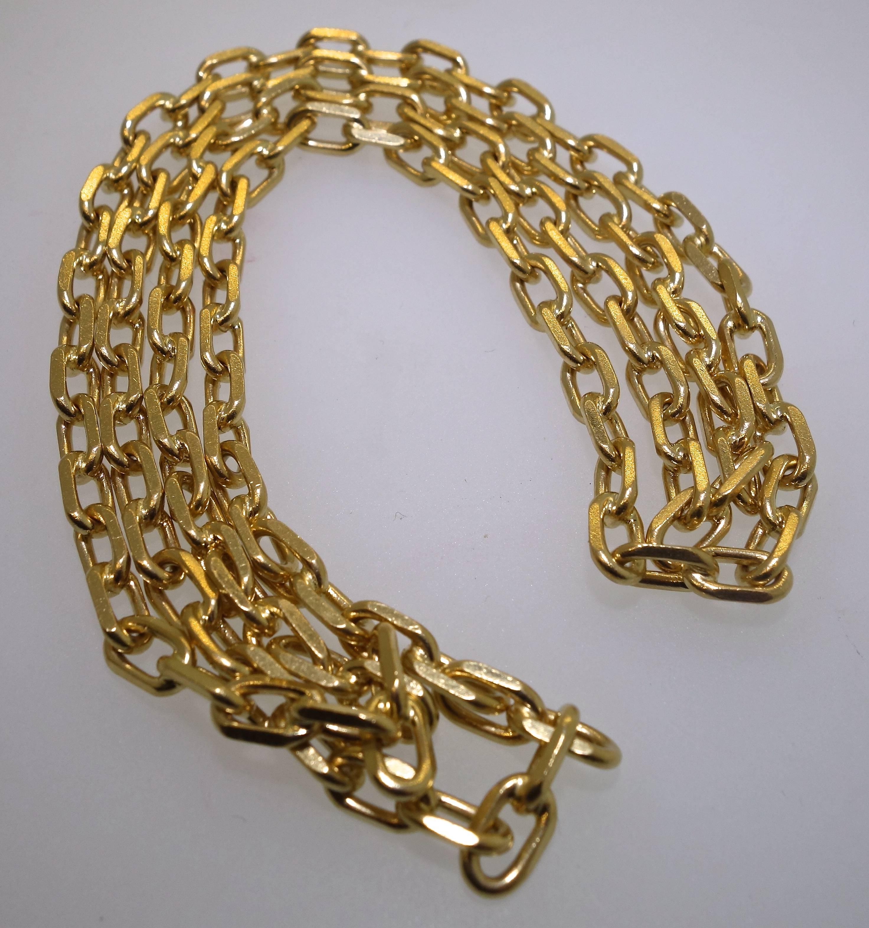 Long Gold Chain In Excellent Condition In Aspen, CO