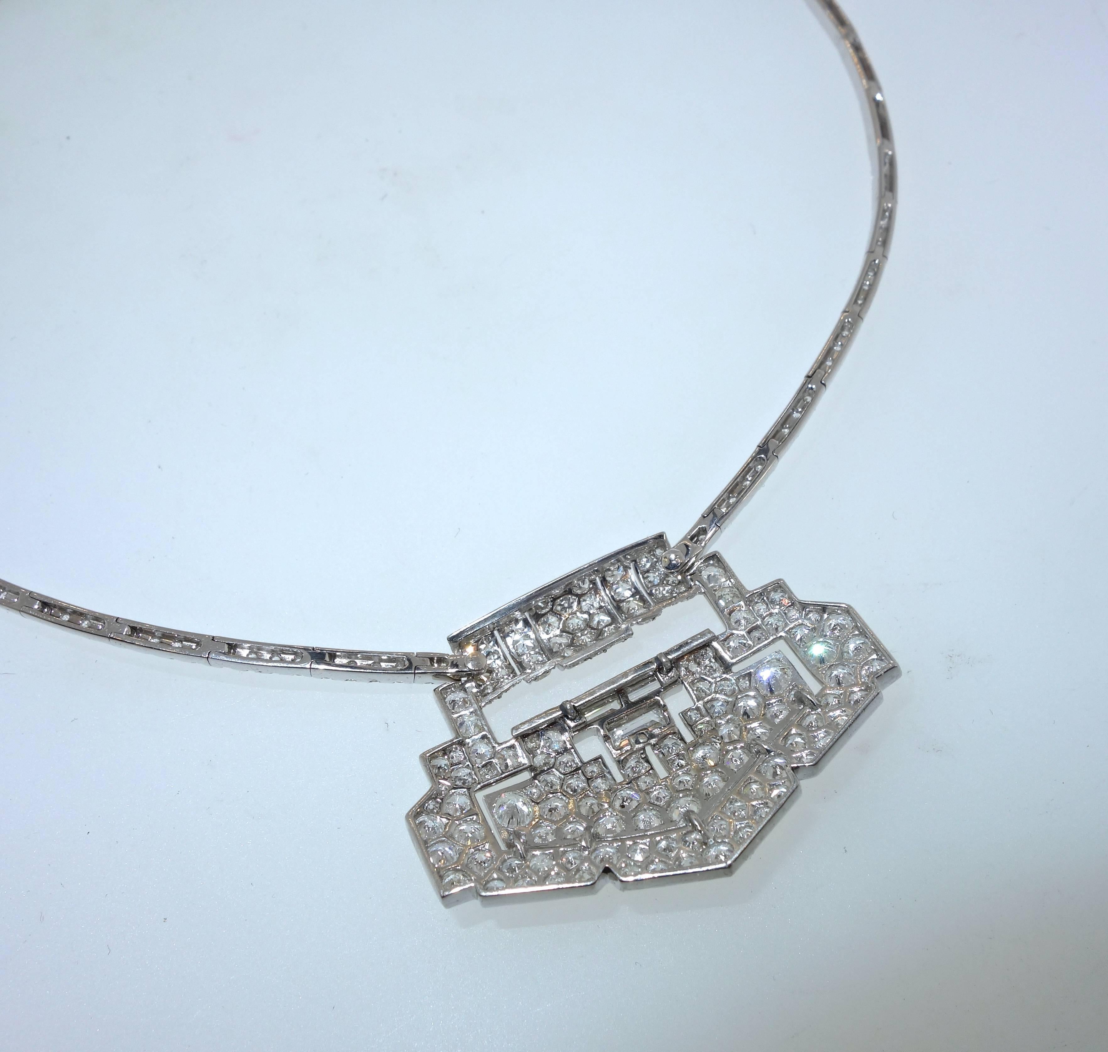 Art Deco Diamond Platinum Pendant Necklace, circa 1930 3