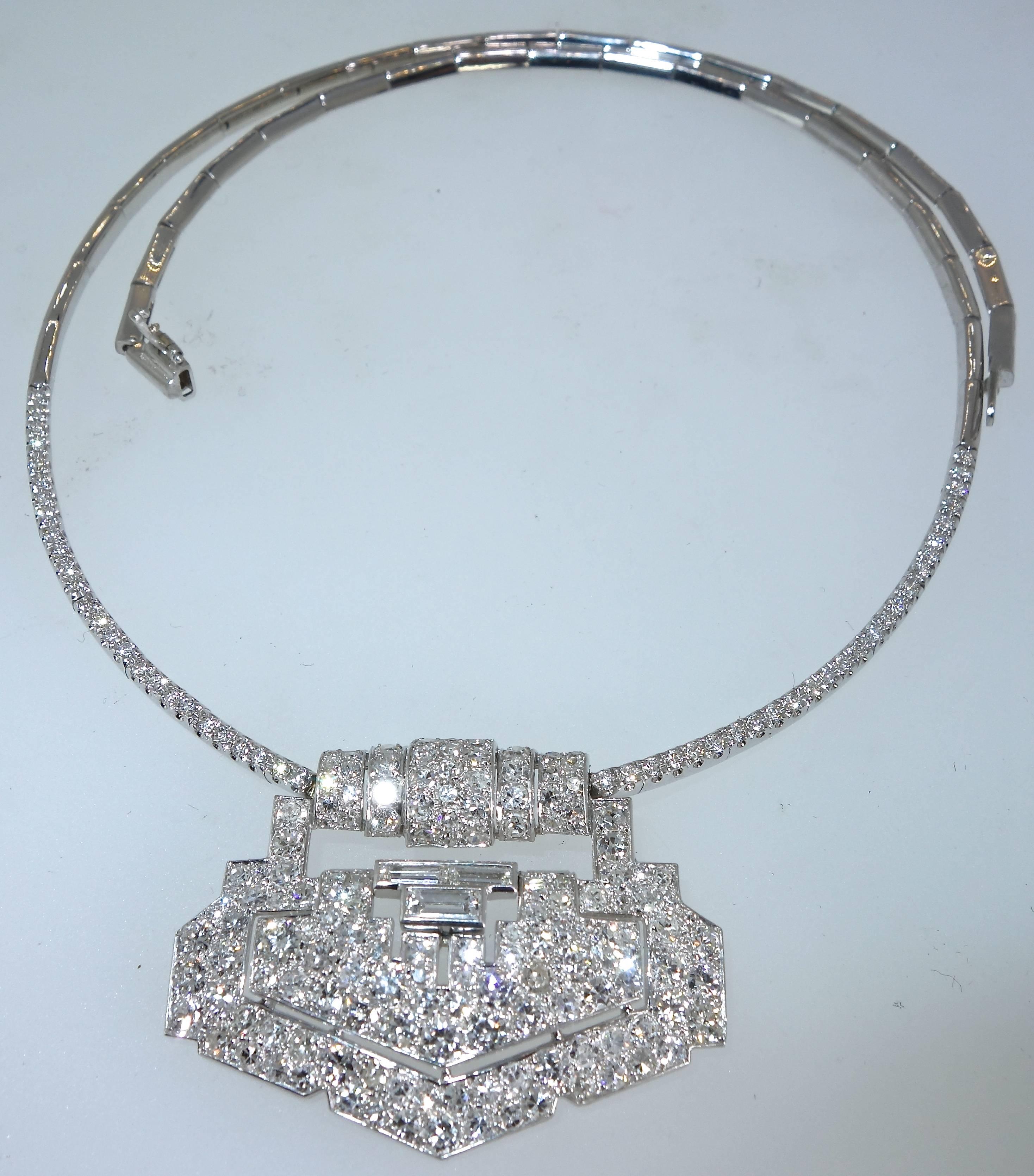 Art Deco Diamond Platinum Pendant Necklace, circa 1930 4