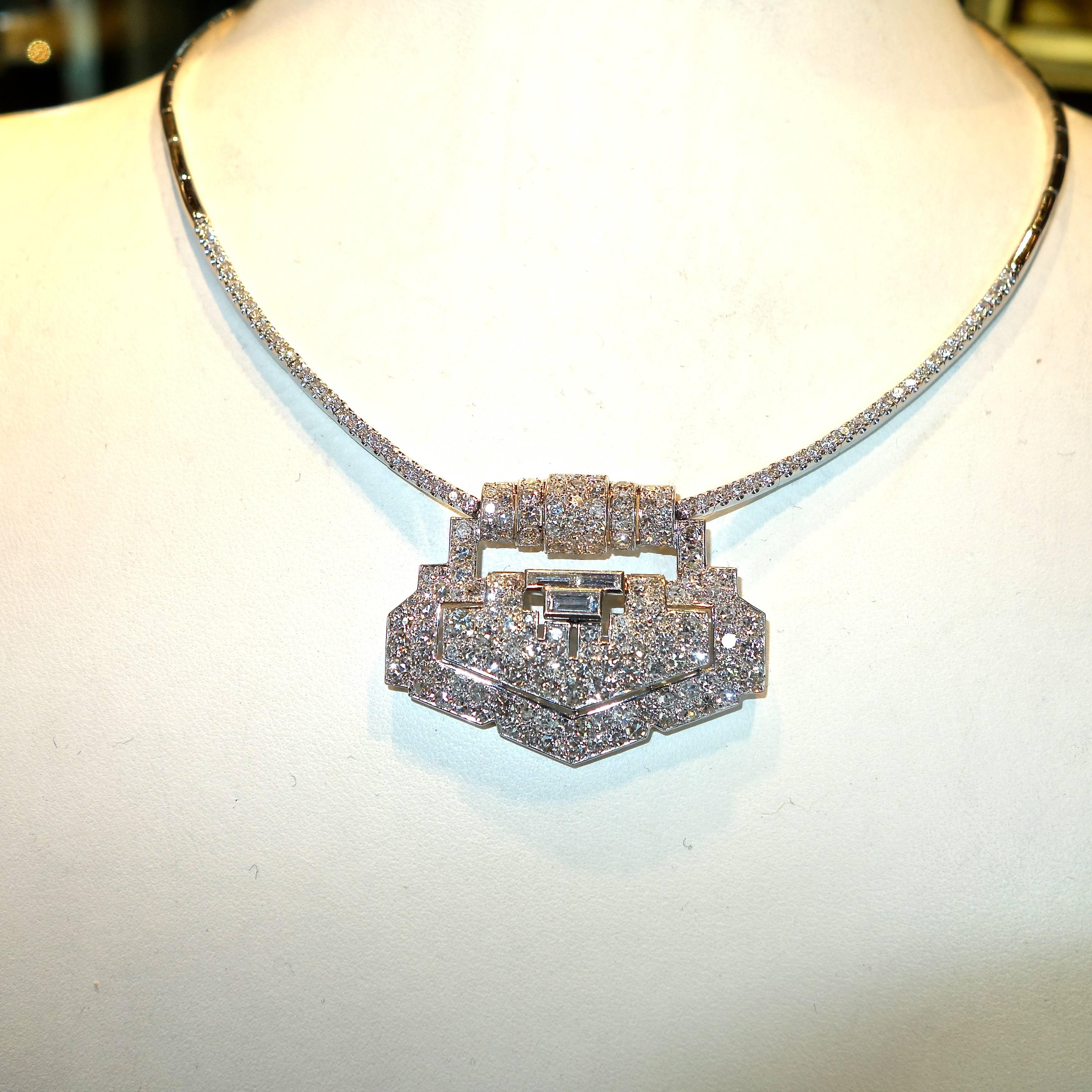 Art Deco Diamond Platinum Pendant Necklace, circa 1930 6