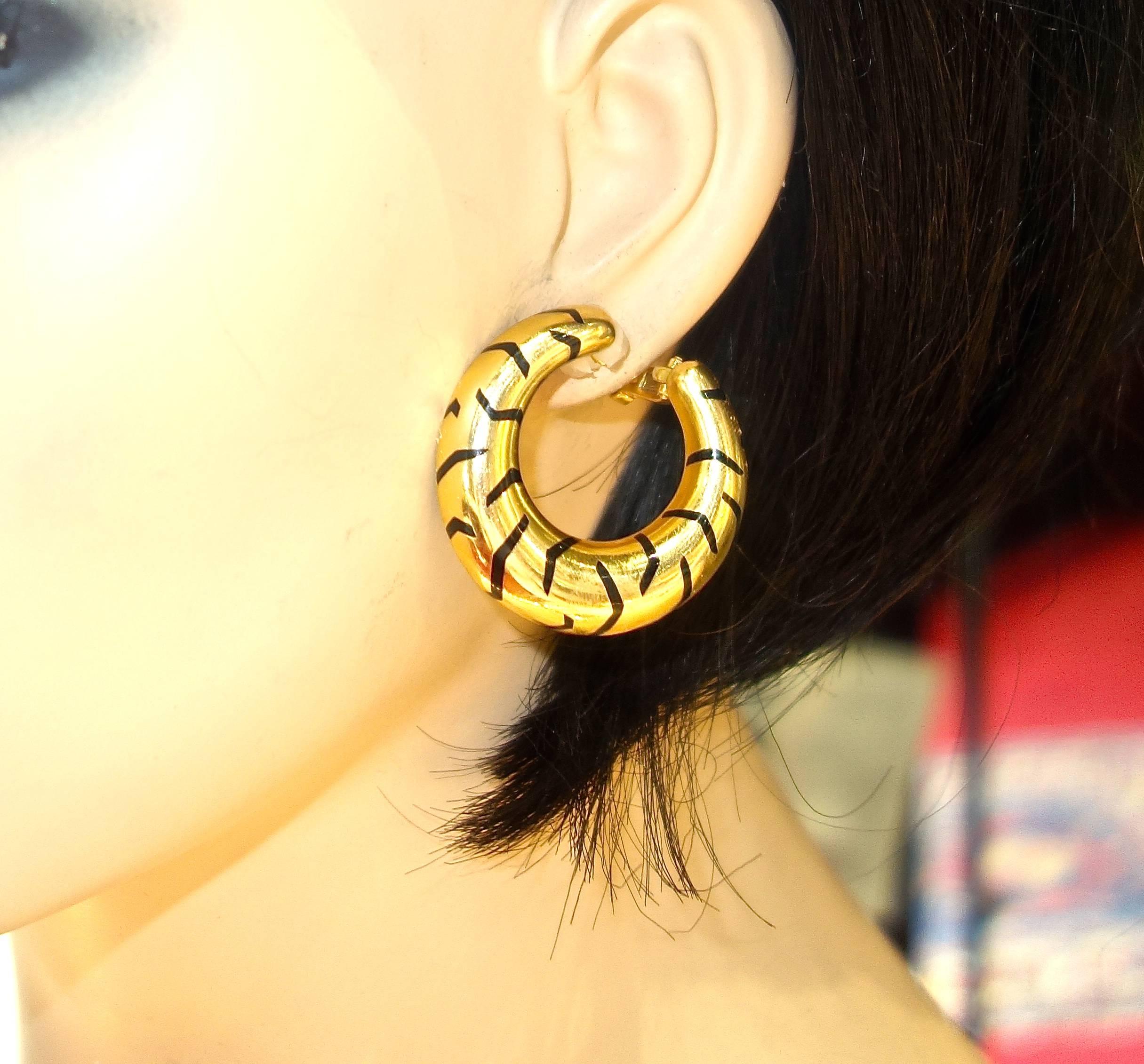 Cartier Paris Gold Tiger Stripe Earrings In Excellent Condition In Aspen, CO