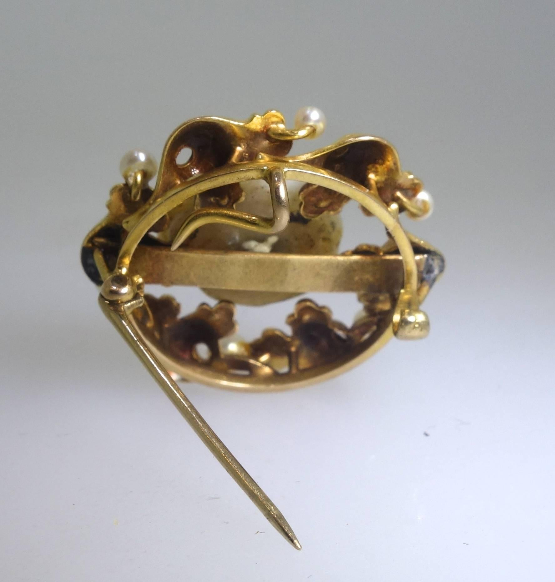 Art Nouveau Gold and Natural Fresh Water Pearl Brooch In Excellent Condition In Aspen, CO