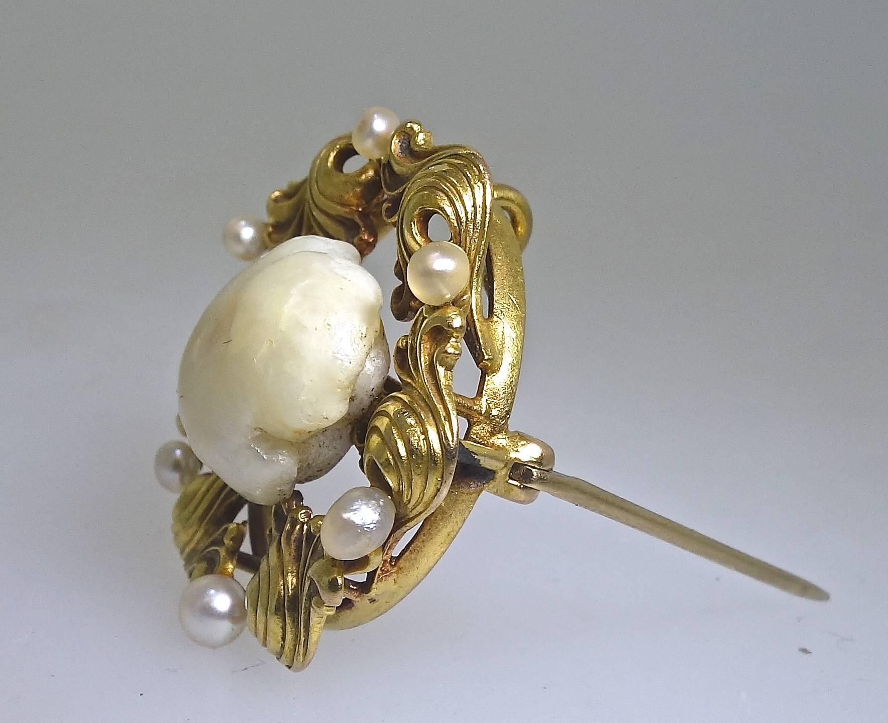 Women's or Men's Art Nouveau Gold and Natural Fresh Water Pearl Brooch