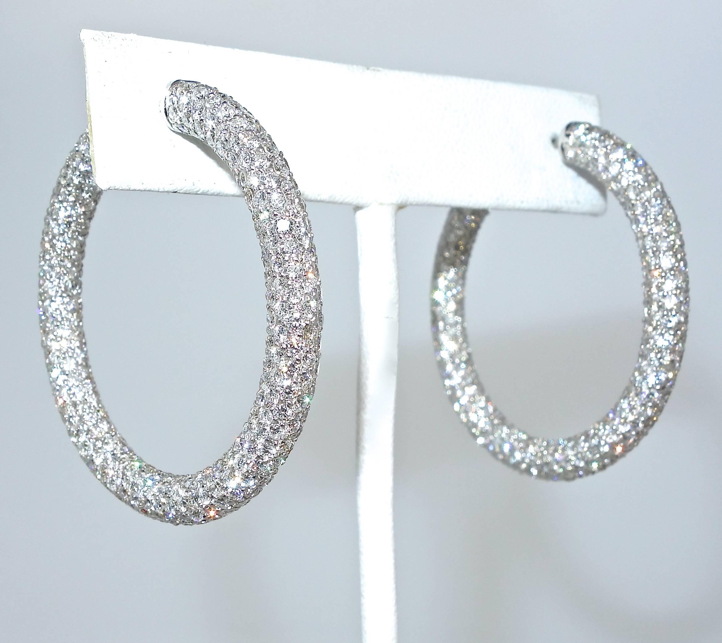Contemporary  Fine Diamond large Hoop Earrings, Pierre/Famille