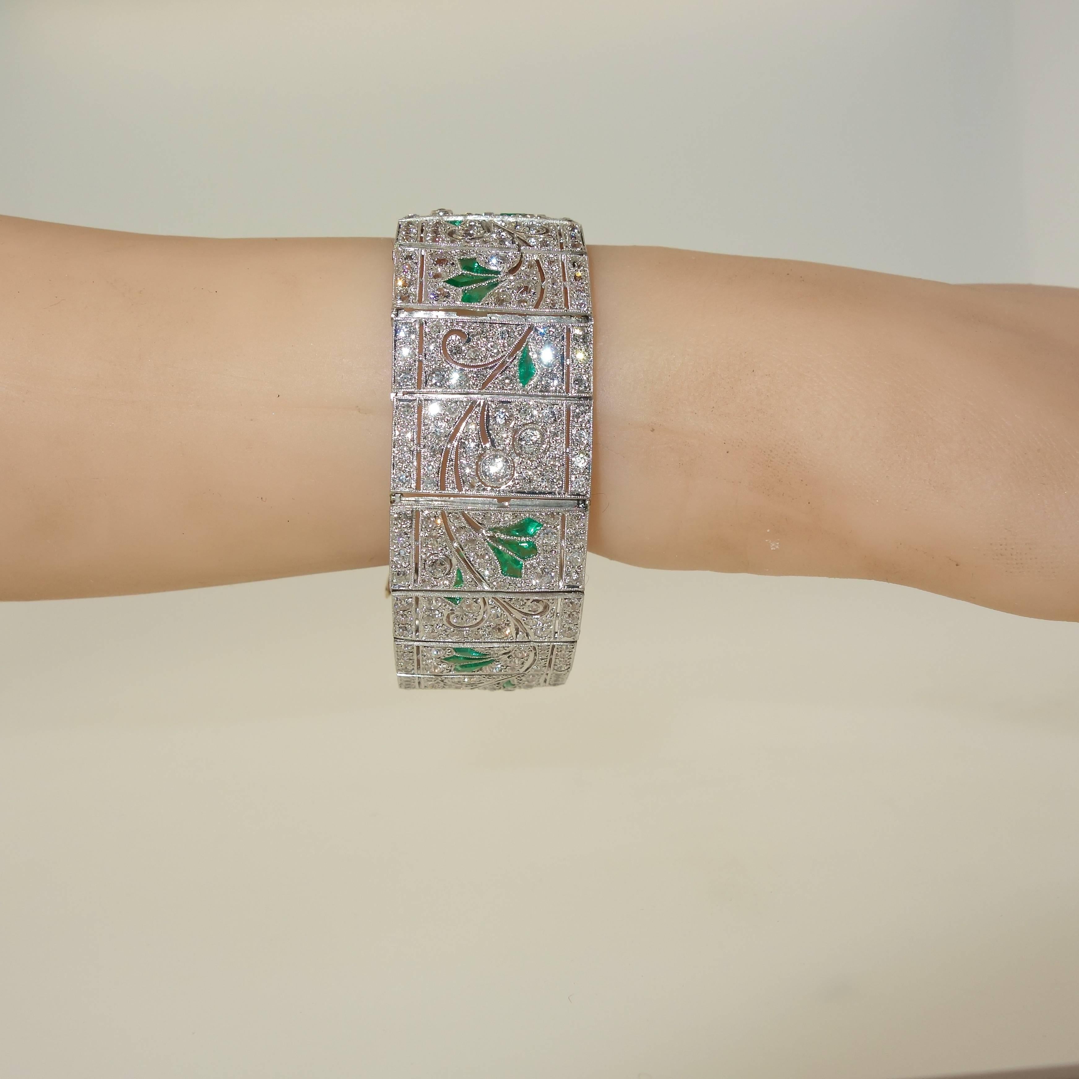 Art Deco Diamond and Emerald Bracelet, circa 1930 4