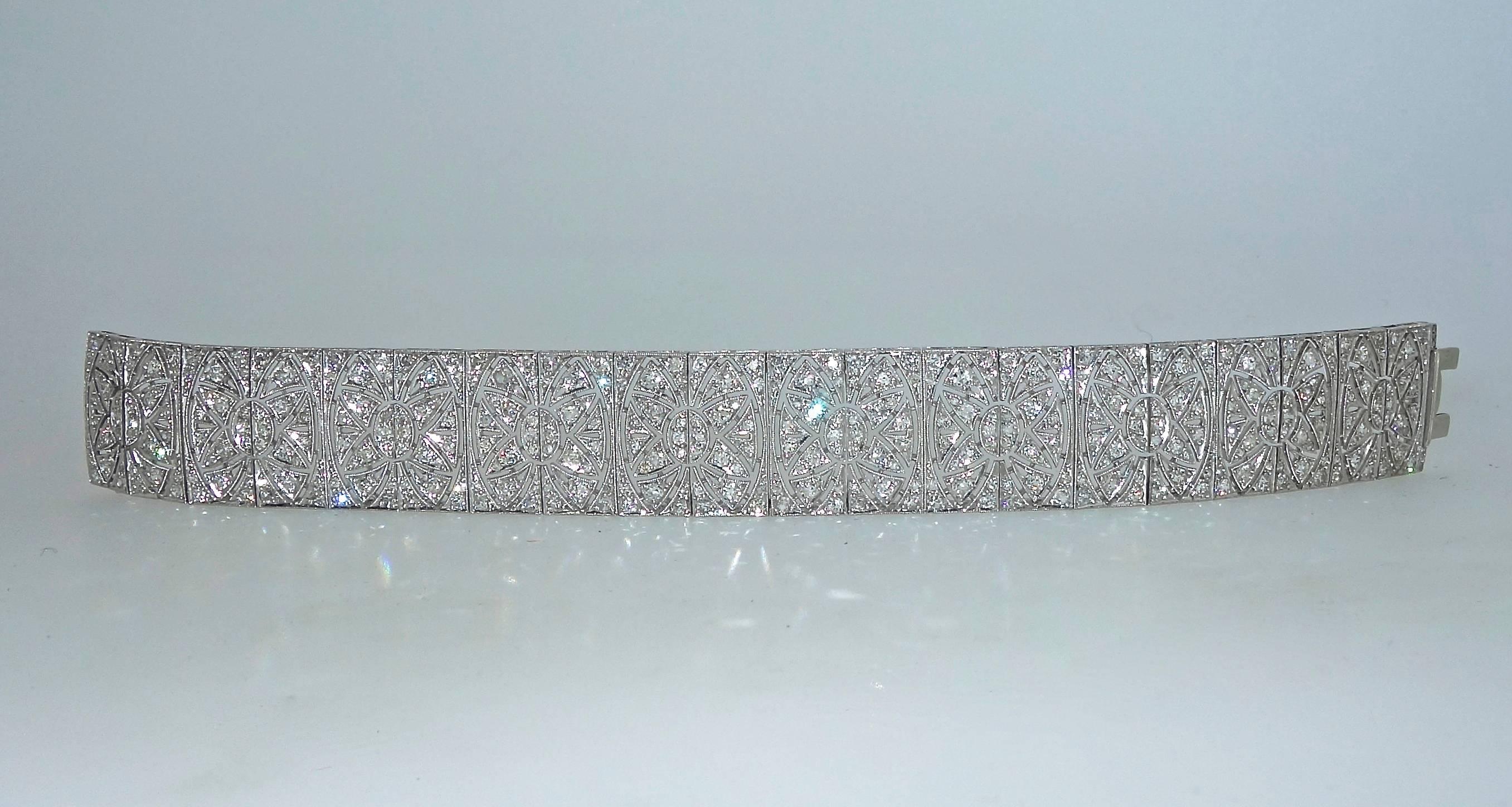 French Art Deco Diamond Bracelet by Tiffany & Co., Paris, circa 1925 In Excellent Condition In Aspen, CO