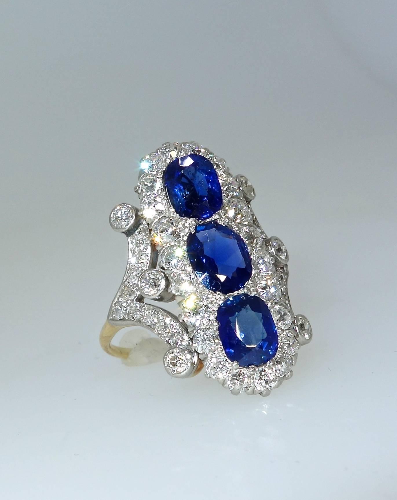 Women's or Men's Antique Natural fine Sapphire and Diamond Ring
