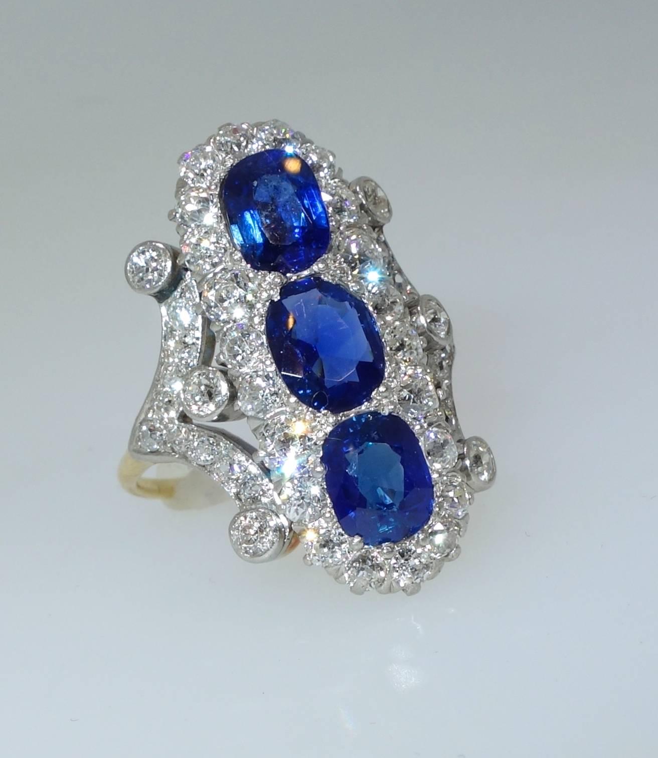 Late Victorian Antique Natural fine Sapphire and Diamond Ring