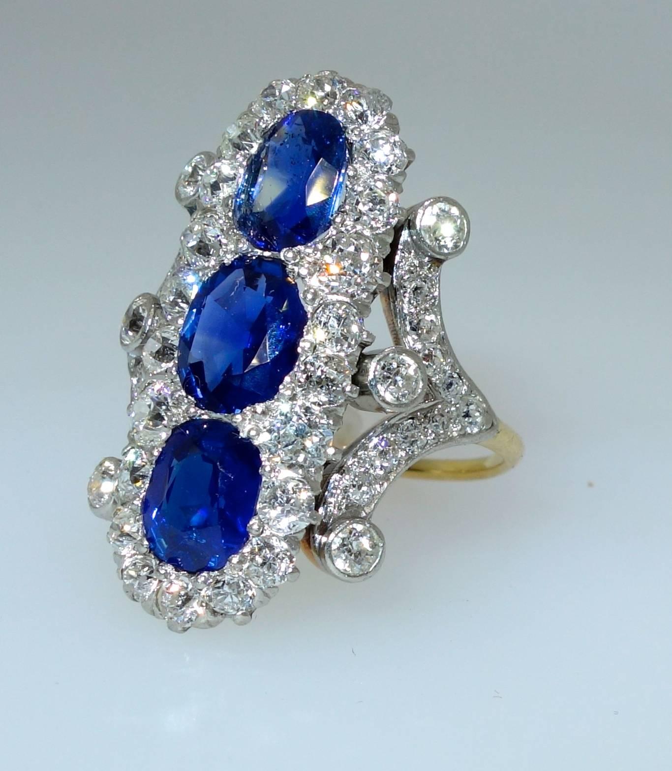 Antique Natural fine Sapphire and Diamond Ring In Excellent Condition In Aspen, CO