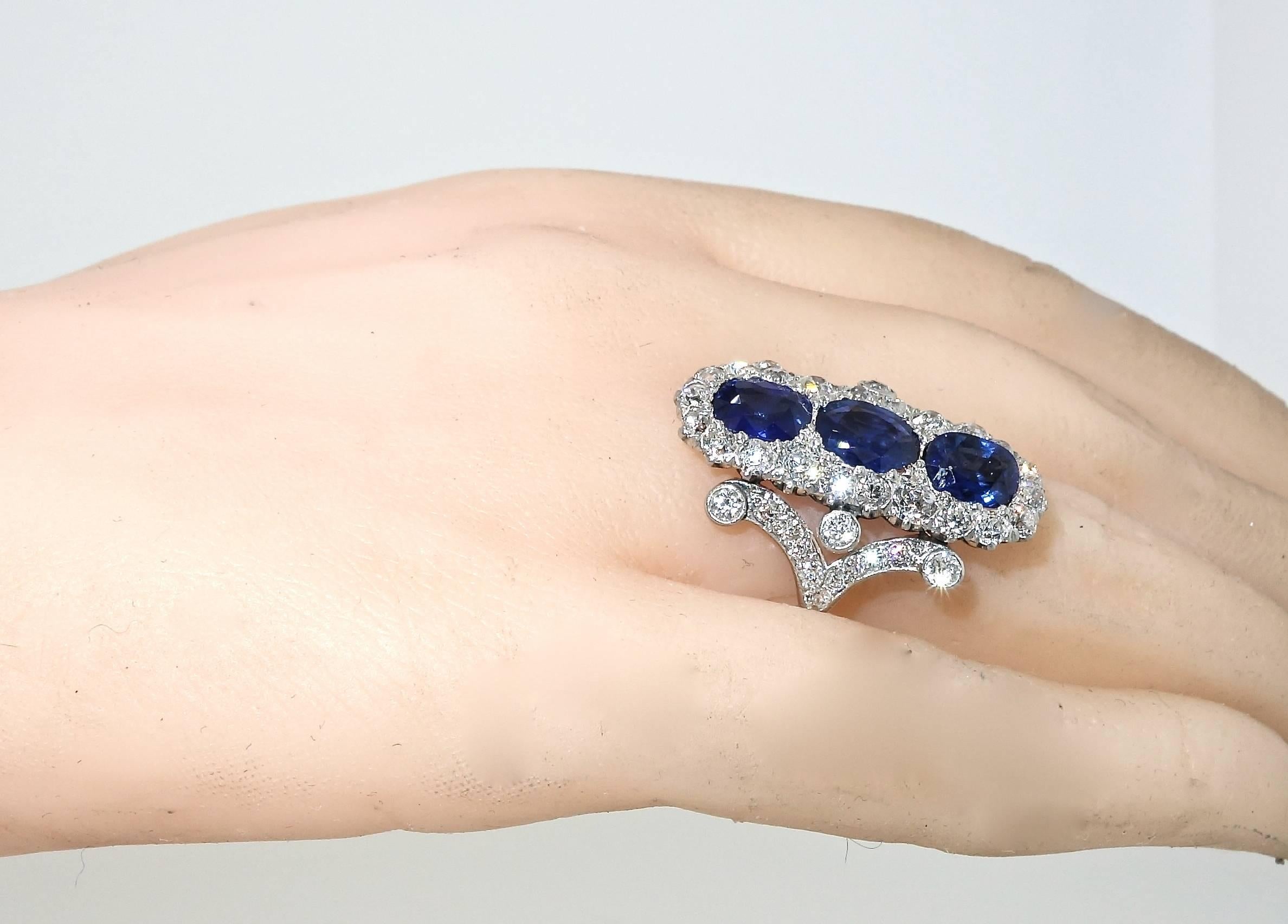 Antique Natural fine Sapphire and Diamond Ring 1