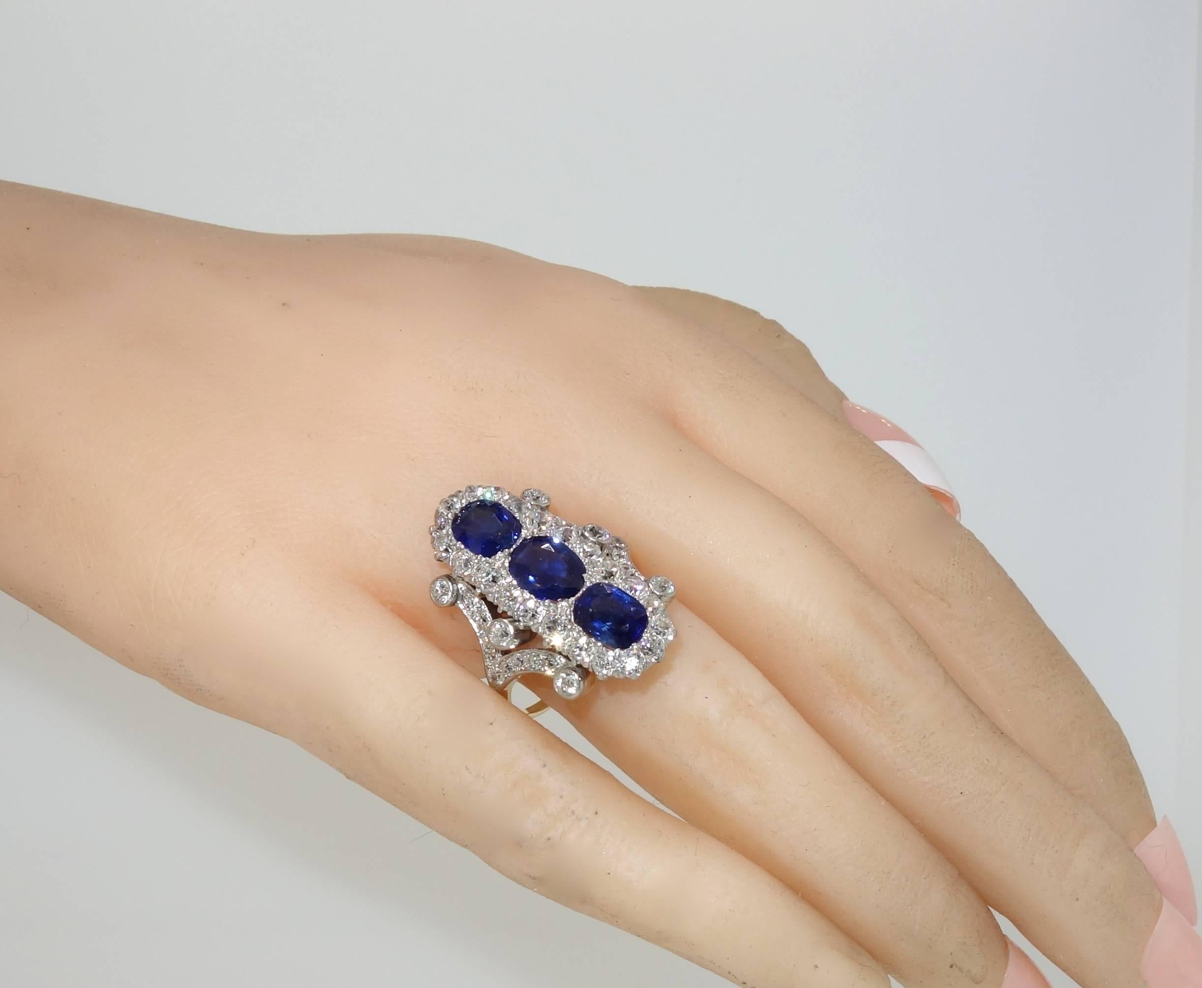 Antique Natural fine Sapphire and Diamond Ring 3