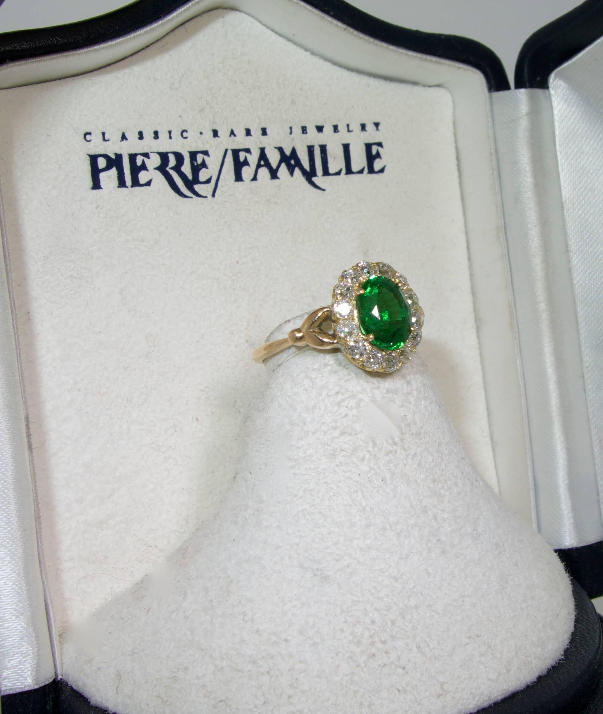Women's or Men's Fine Tsavorite and diamond Antique Ring