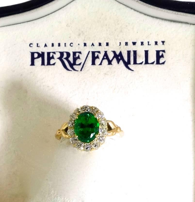 Fine Tsavorite and diamond Antique Ring In Excellent Condition In Aspen, CO