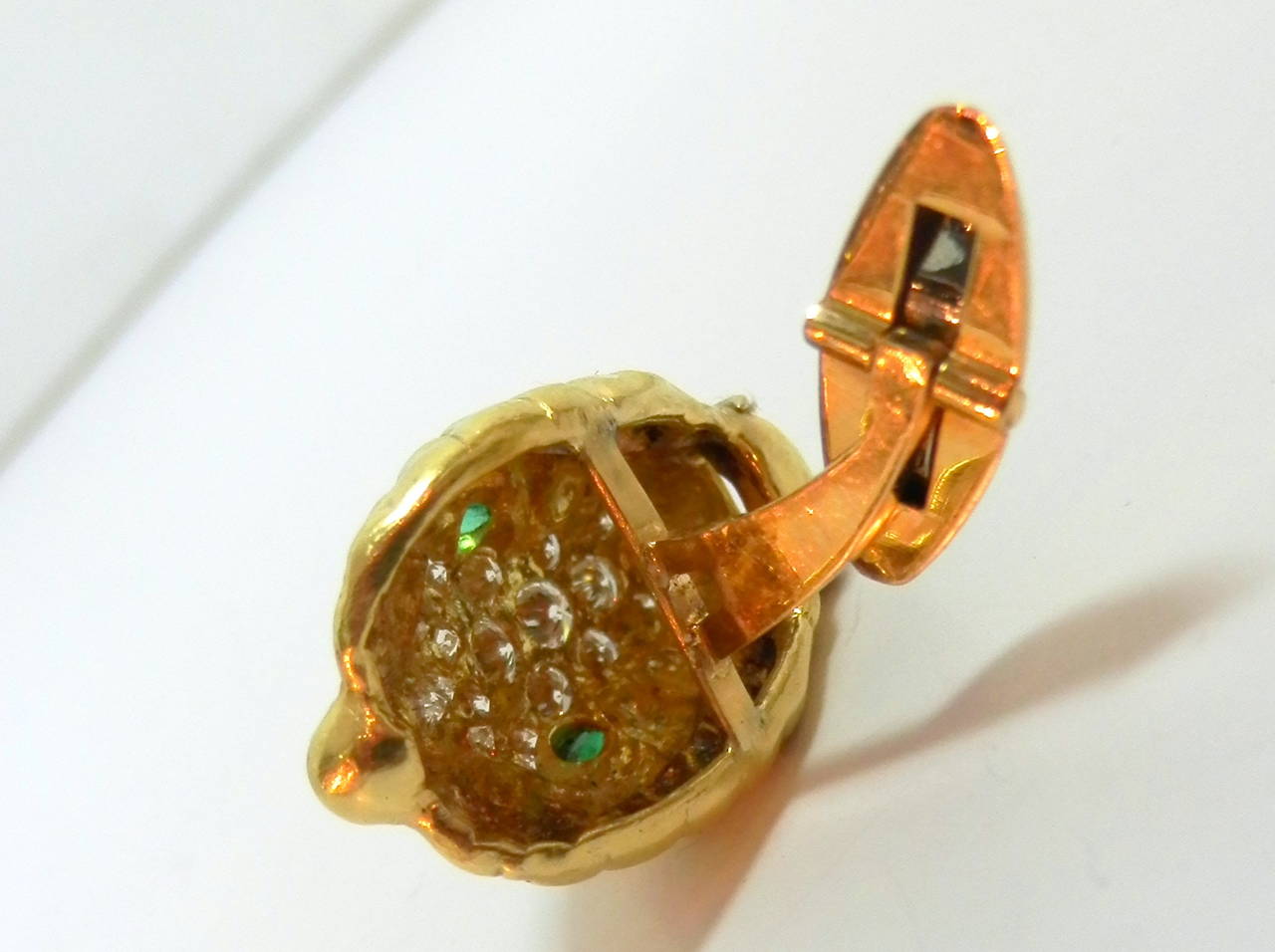 Emerald Diamond Gold Serpent Cufflinks 3