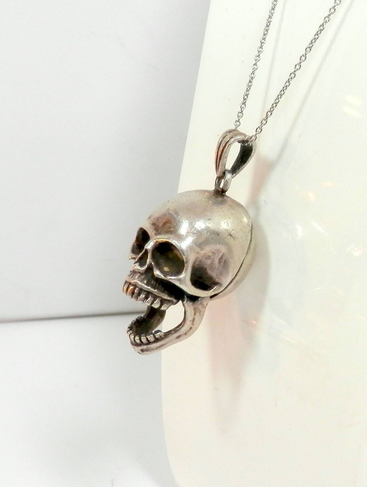 Silver Skull Pendant 1