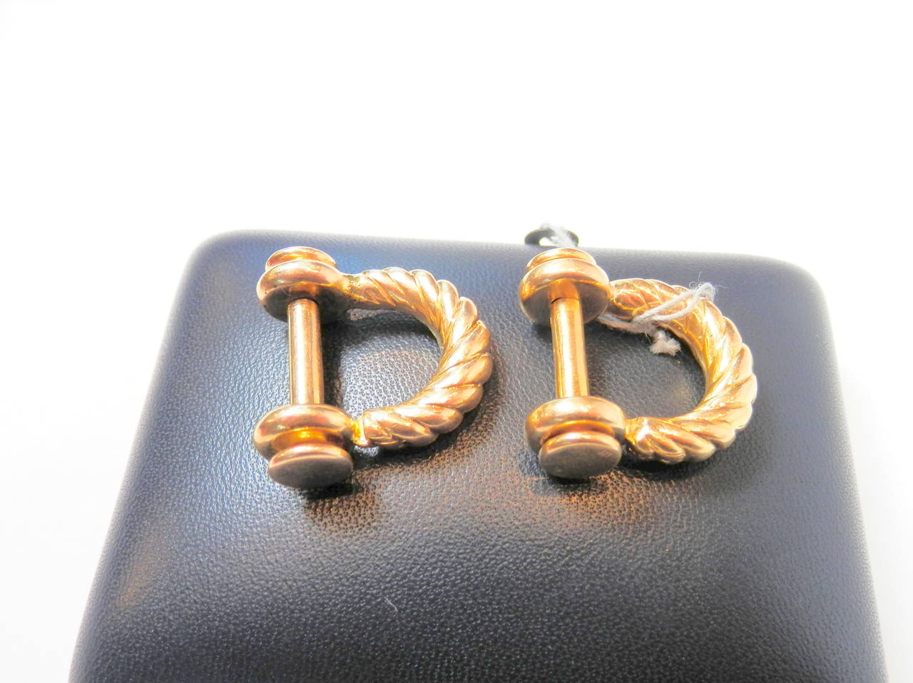 Contemporary French Gold shackle motif cufflinks