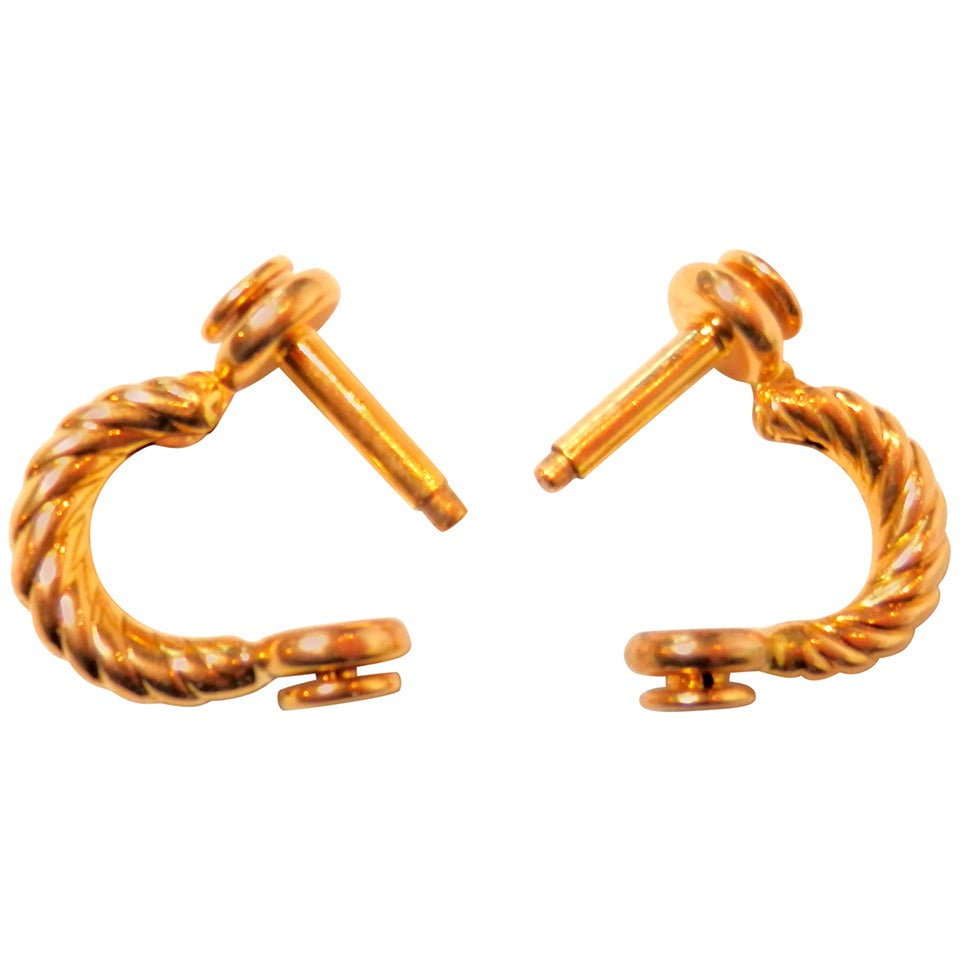 French Gold shackle motif cufflinks