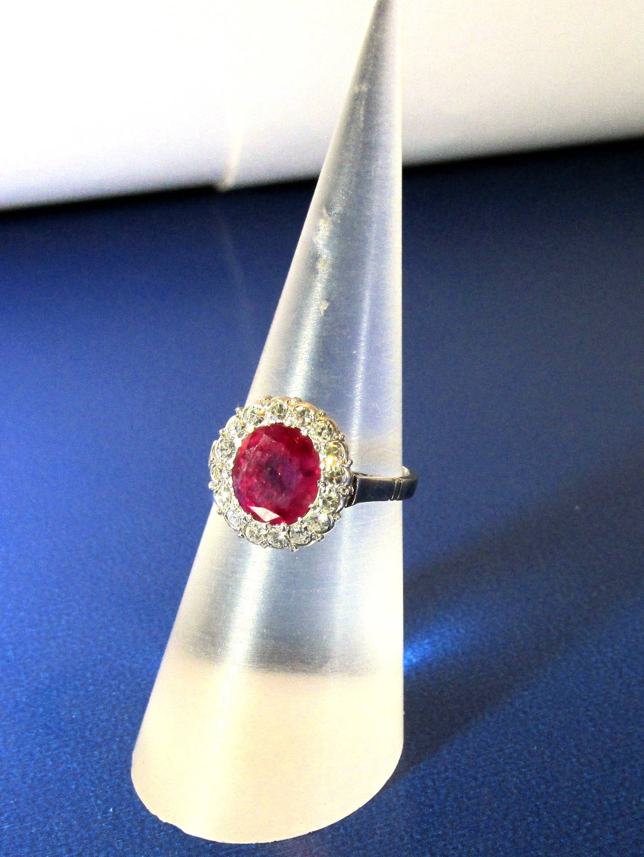Fine Burma ruby diamond Platinum halo ring In Good Condition In Aspen, CO
