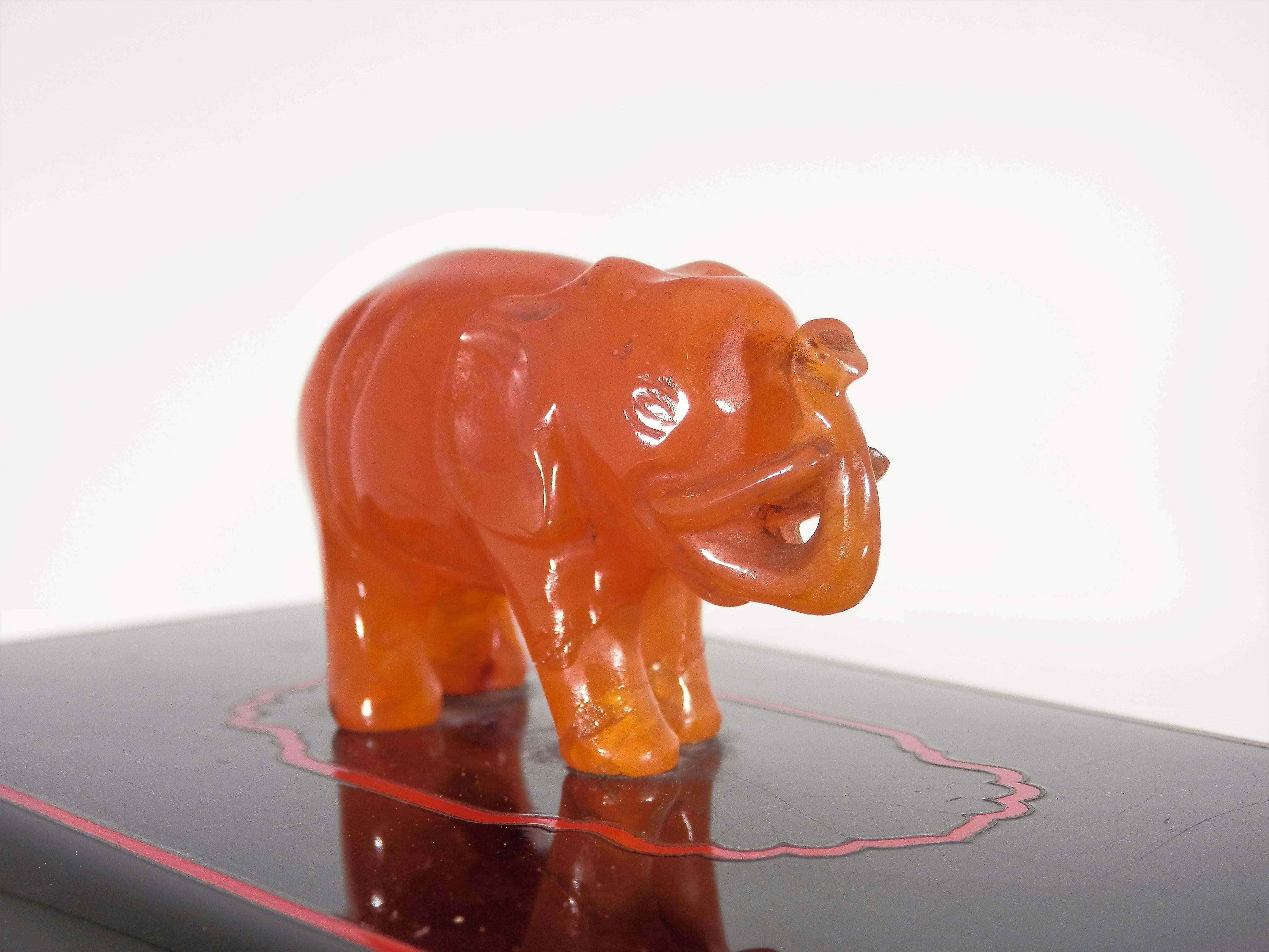 1950s Cartier Lacquer Box with Carved Carnelian Elephant In Good Condition In Aspen, CO
