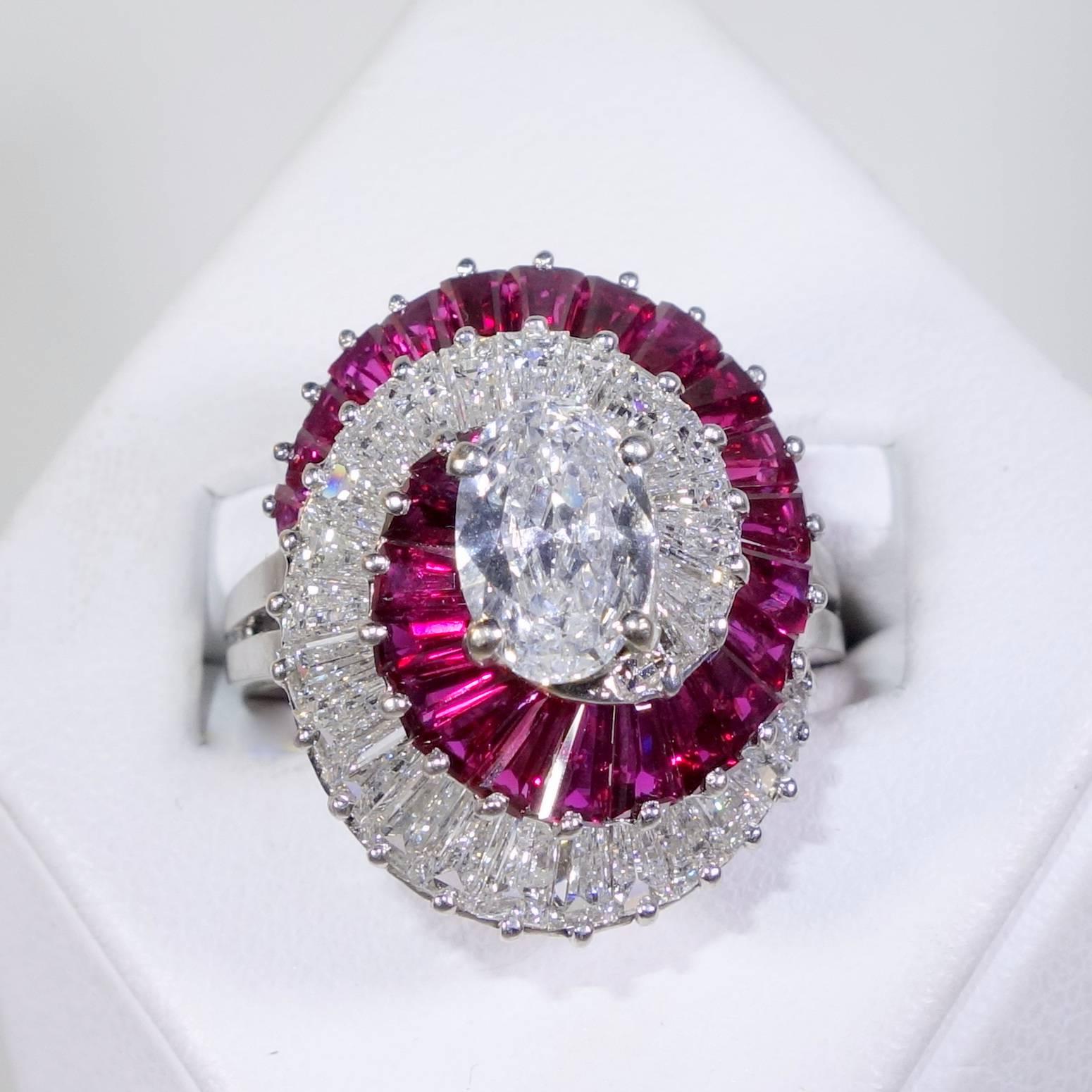 Ruby Diamond Platinum Ring In Excellent Condition In Aspen, CO