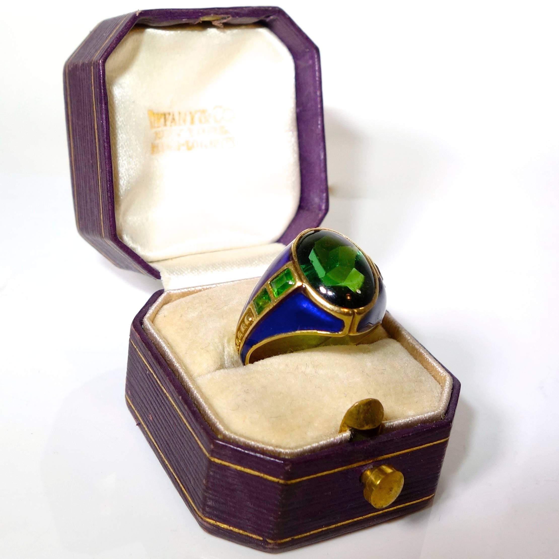 Unusual Arts & Craft ring by Louis Comfort Tiffany, c. 1909. In Good Condition In Aspen, CO