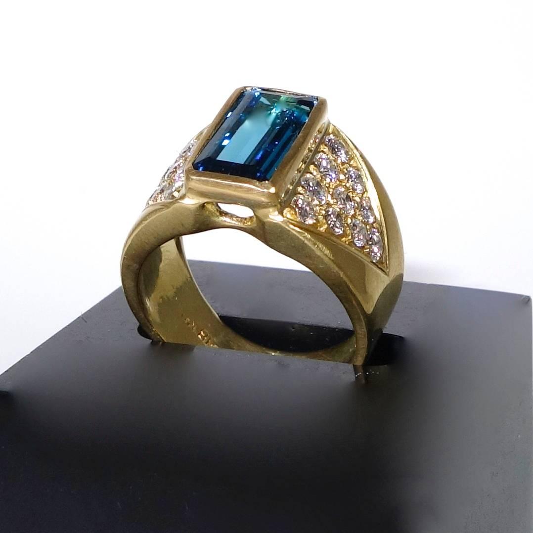 Blauer Turmalin Diamant Gold Ring (Zeitgenössisch)
