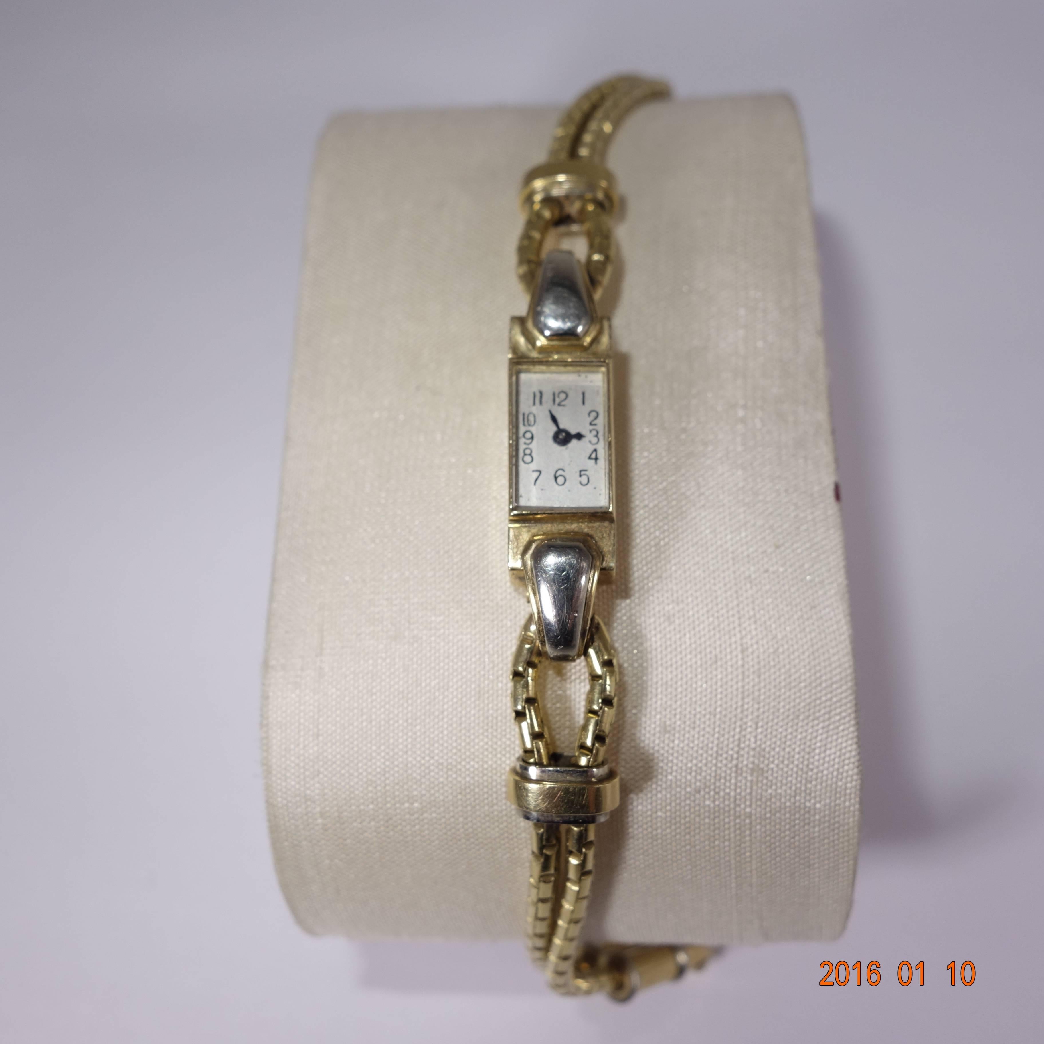 Van Cleef & Arpels Lady's Yellow Gold Baguette Shaped Wristwatch 1