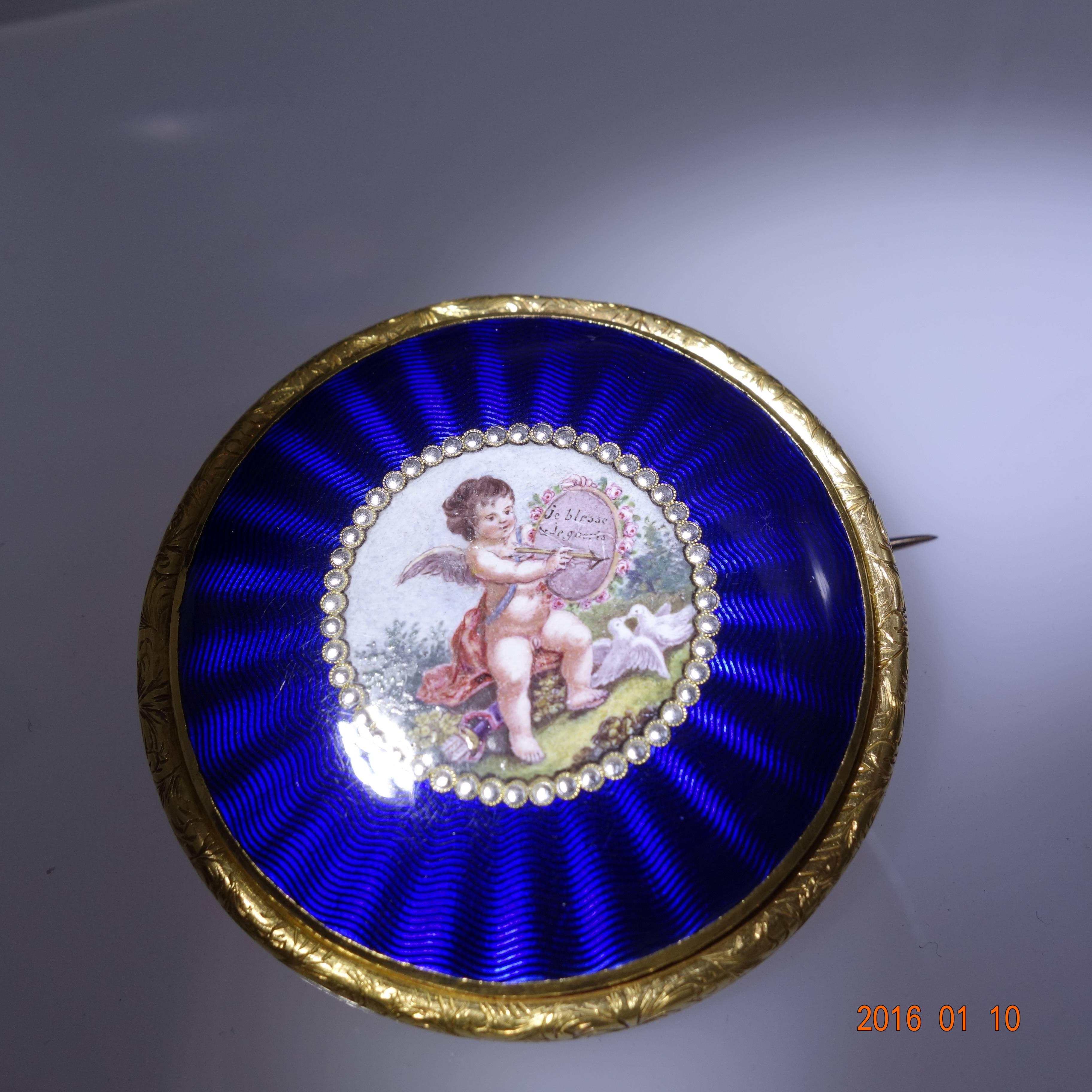 1795 Antique Enamel Gold Brooch "Je Bless et Je Gueris" For Sale at 1stDibs
