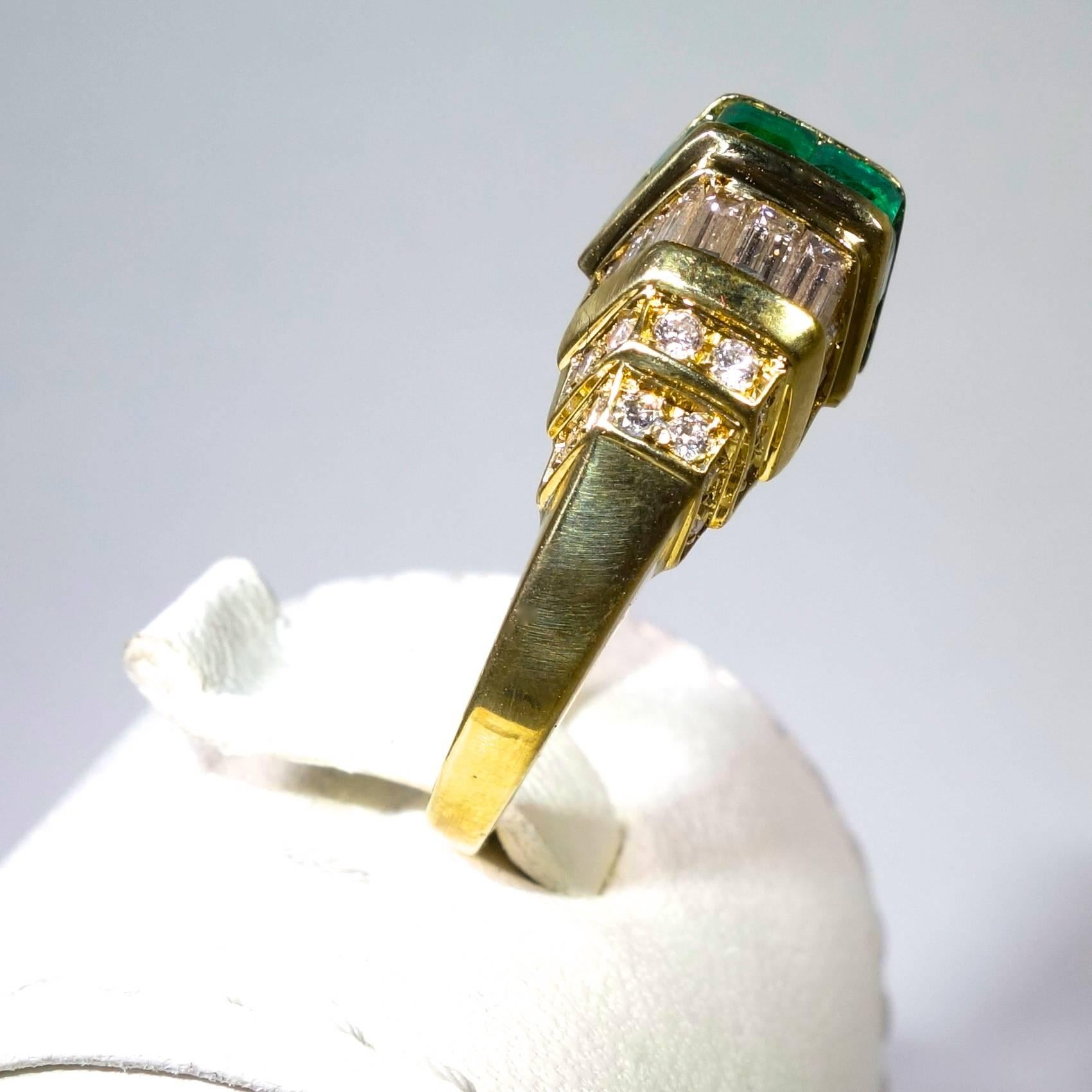 Bulgari emerald diamond gold ring In Excellent Condition In Aspen, CO