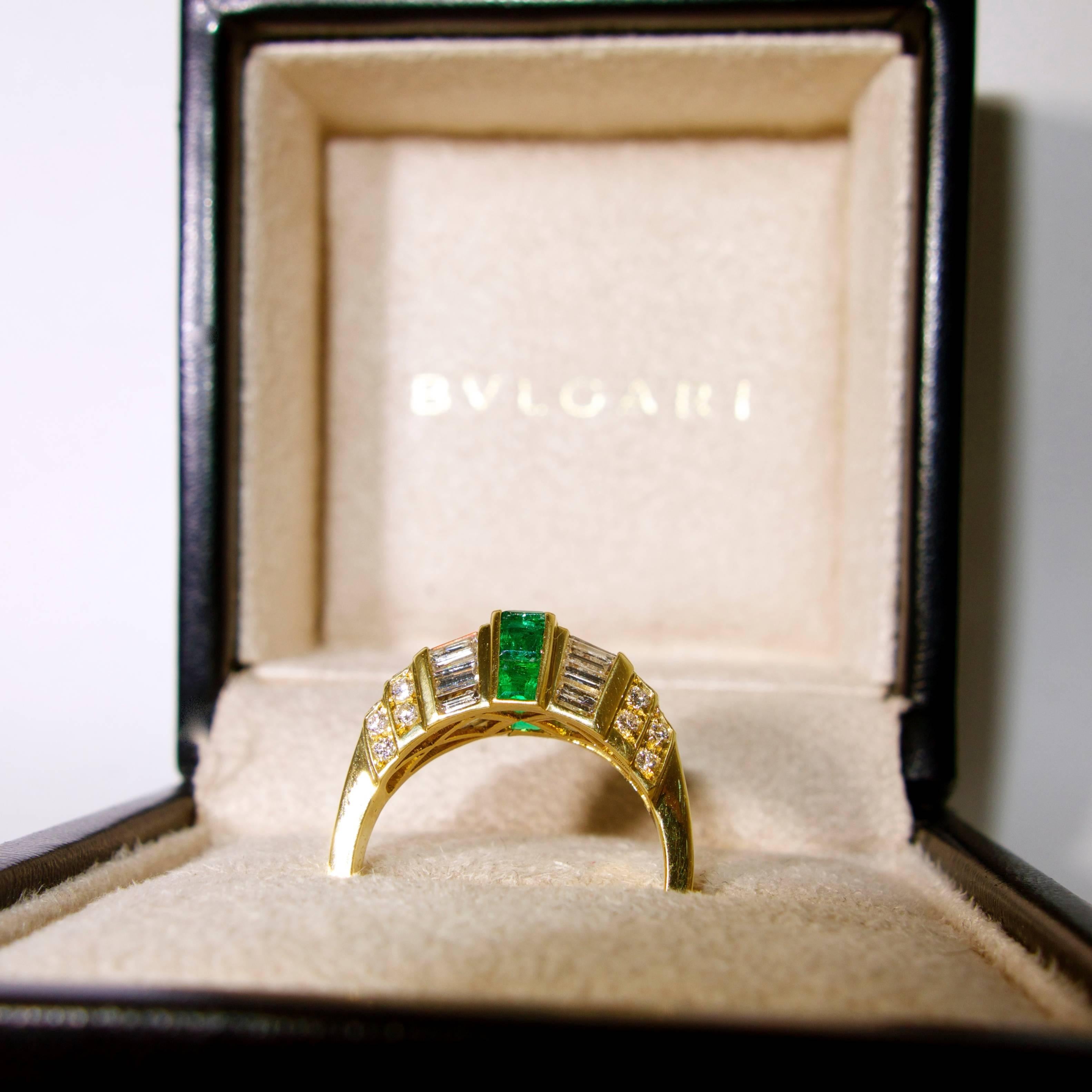 Bulgari emerald diamond gold ring 4