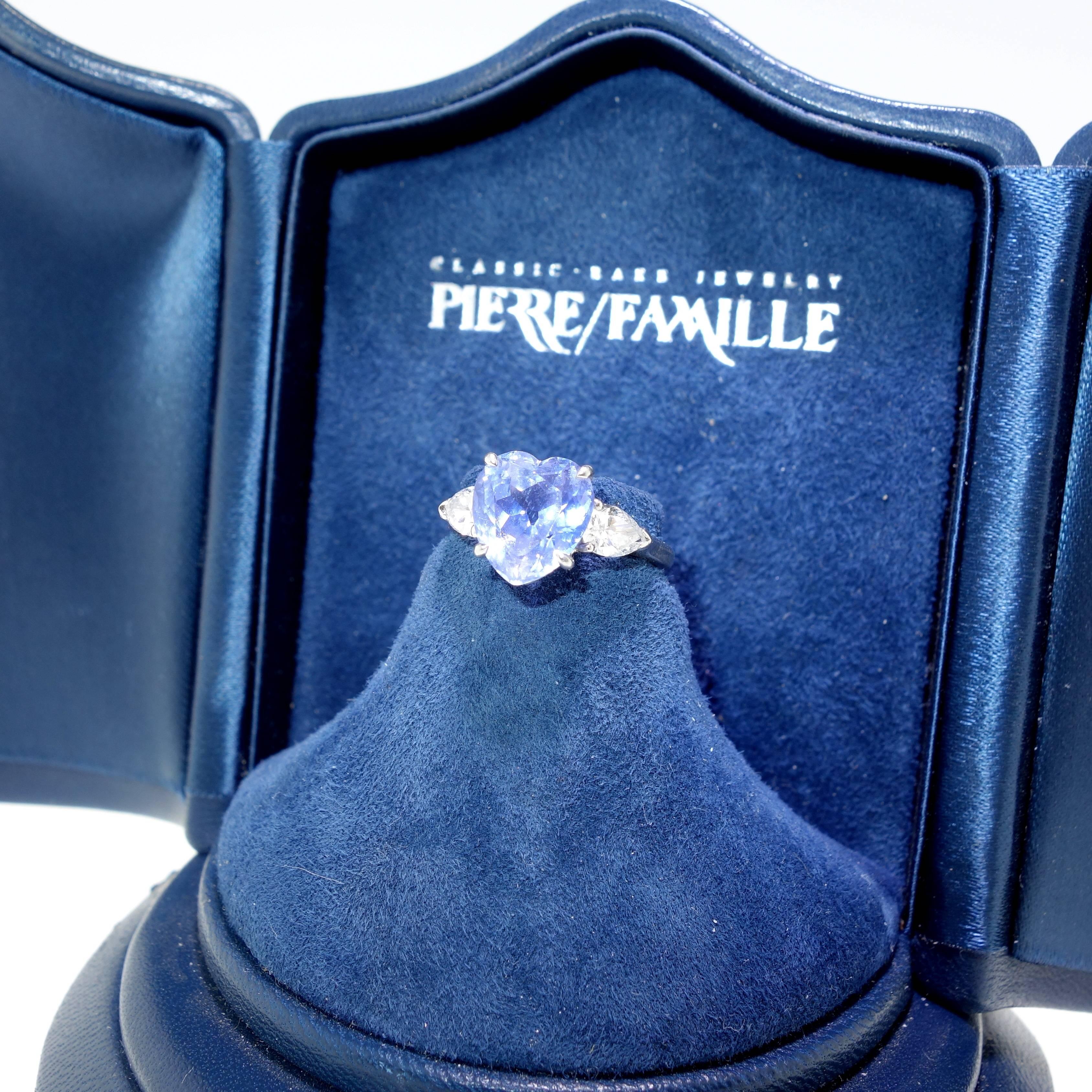 Kornblumenblauer Herzförmiger Saphir Diamant Platin Ring (Tropfenschliff)