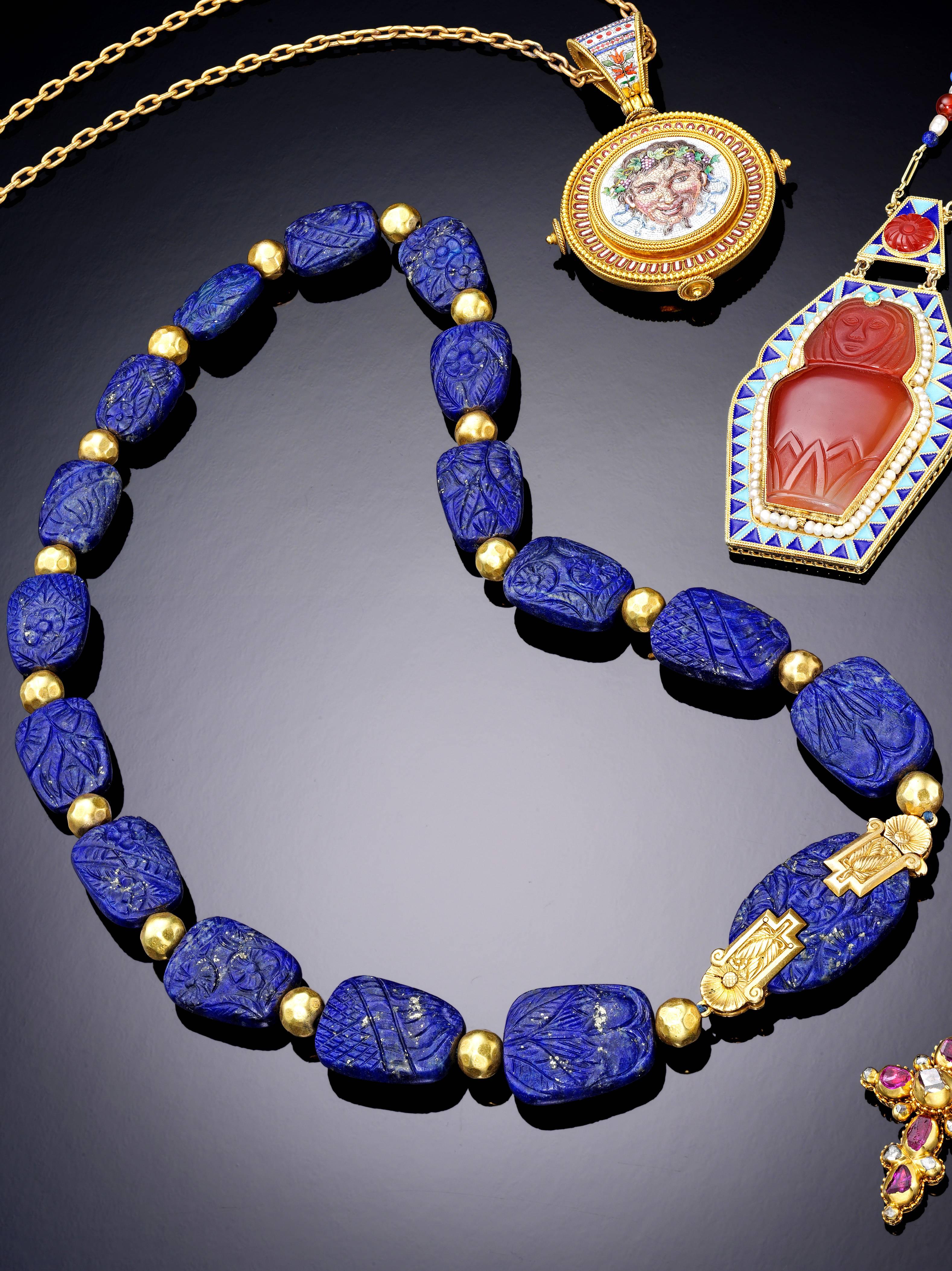 1920s French Art Deco Carved Lapis Gold Necklace 1