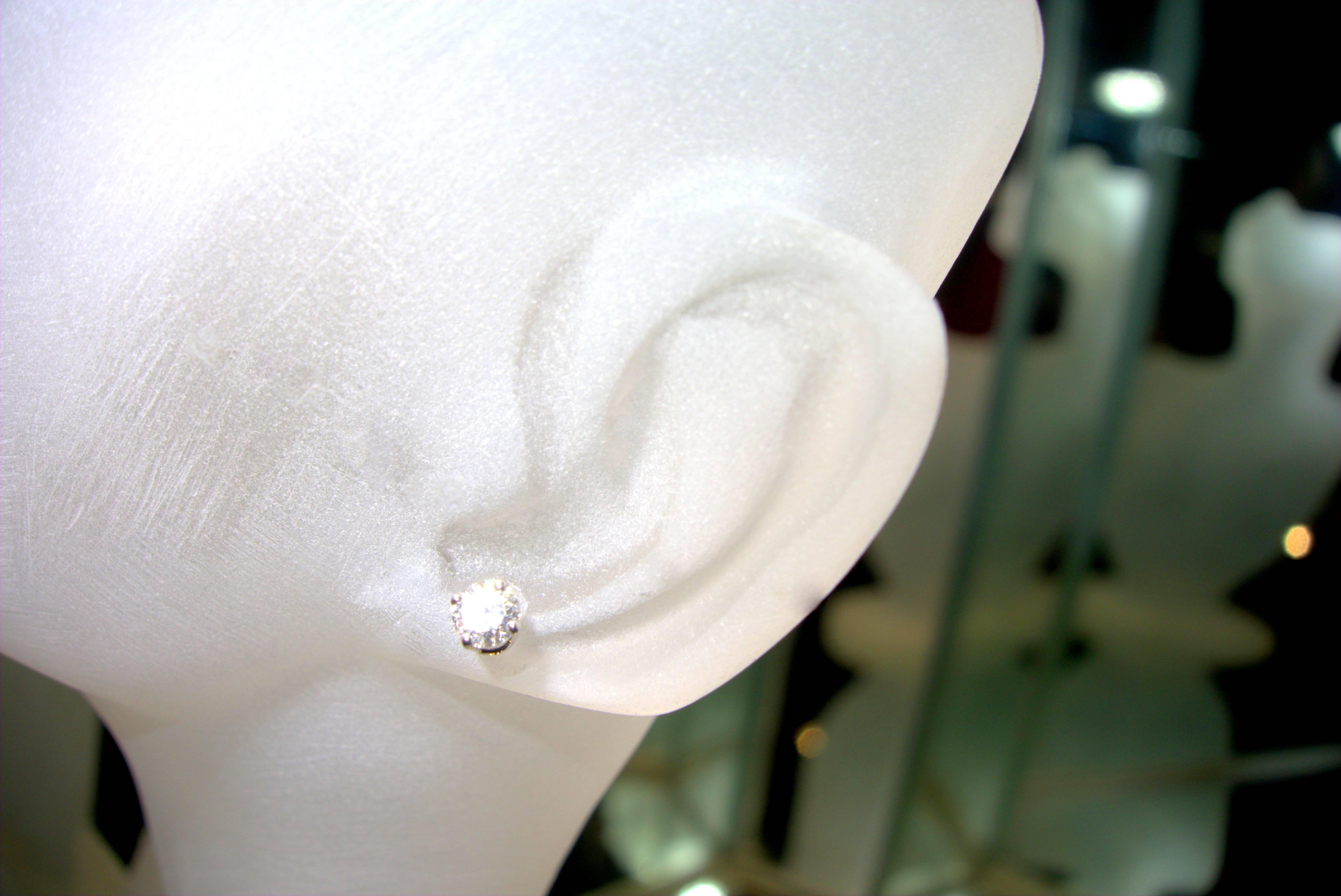 Contemporary Pierre Famille Diamond Gold Stud Earrings