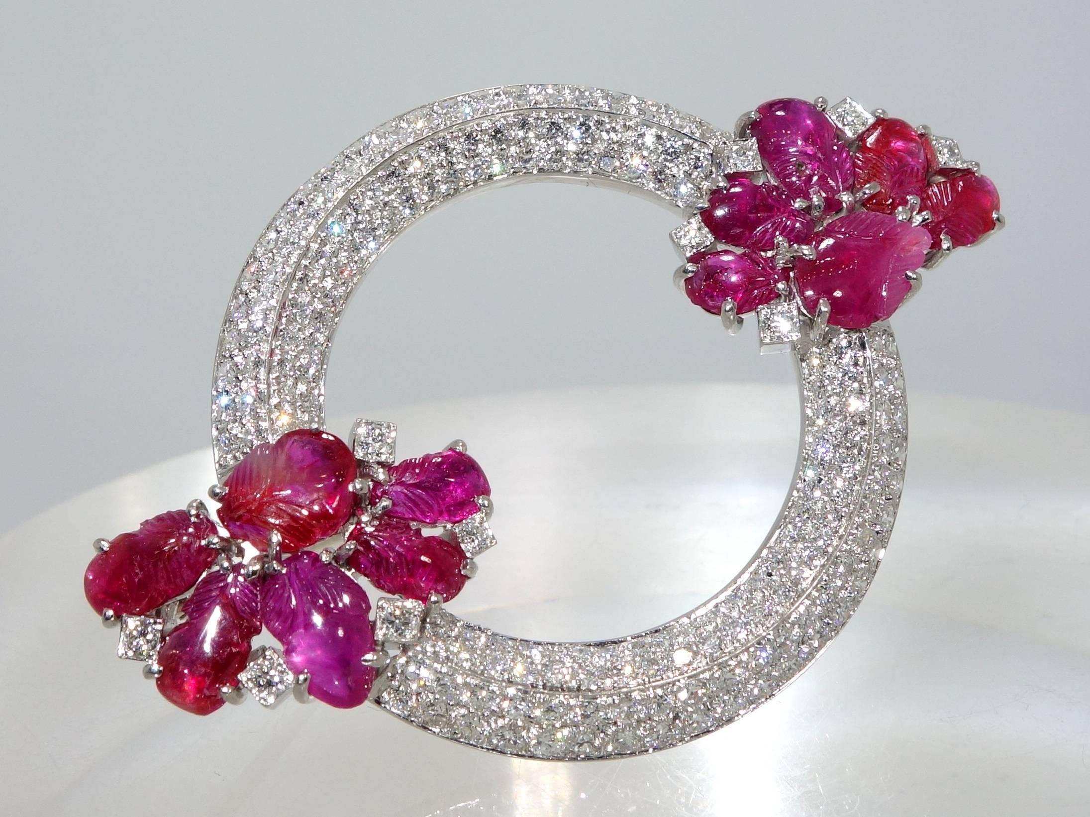 1930s Art Deco Burma Ruby Diamond Gold Brooch and Earrings In Excellent Condition In Aspen, CO
