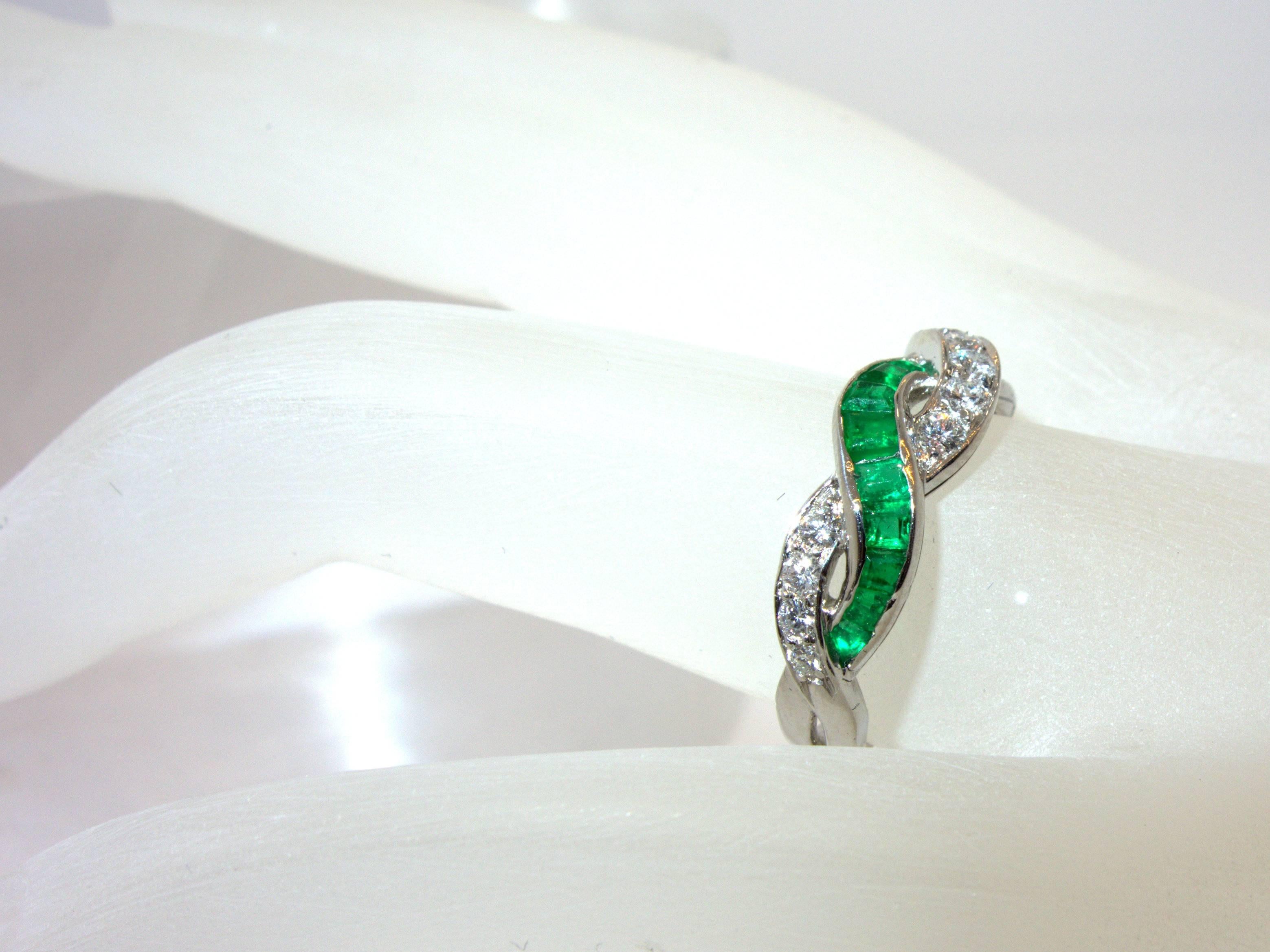 Oscar Heyman Emerald Diamond Platinum Band Ring In Excellent Condition In Aspen, CO