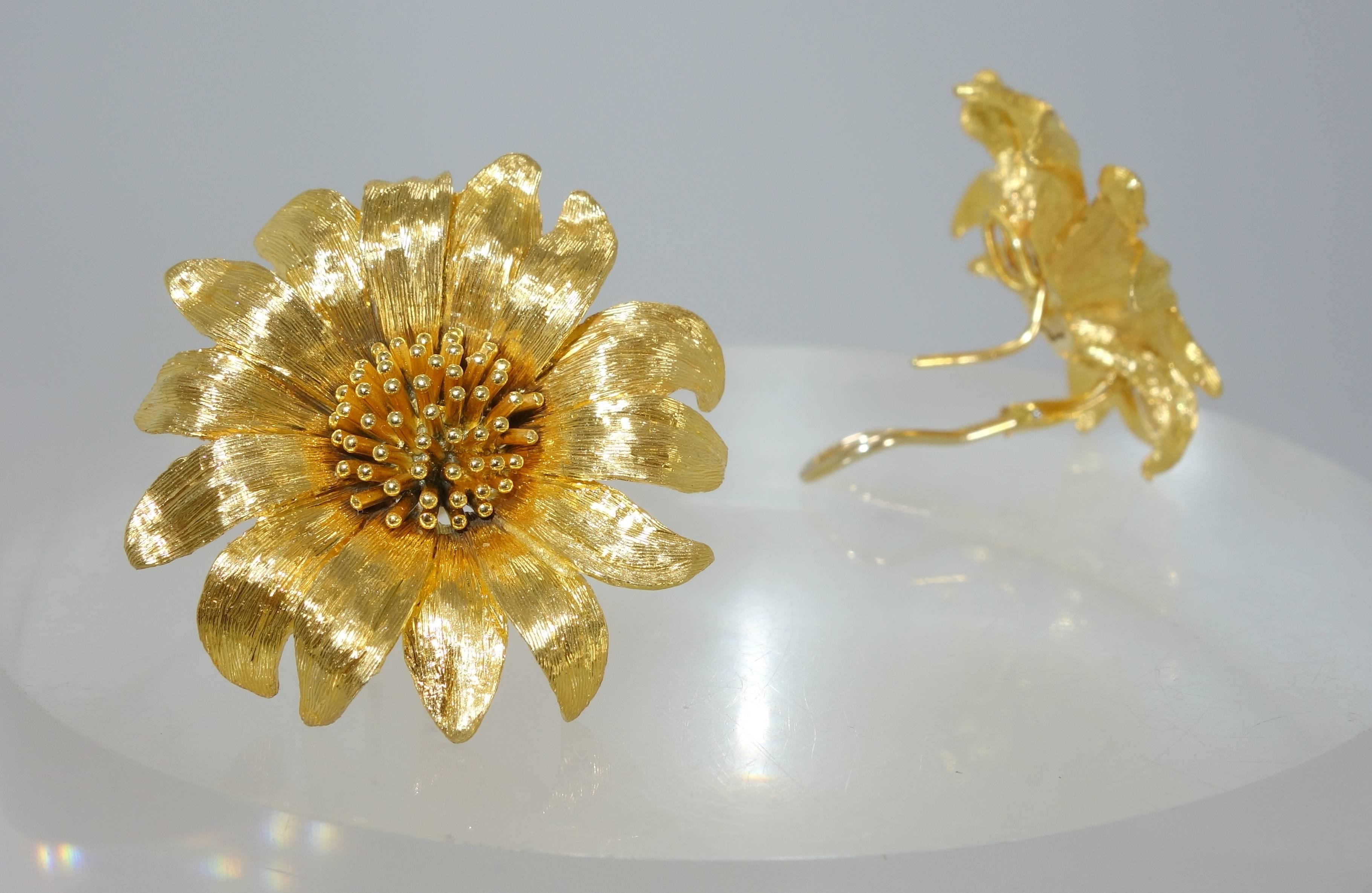 Gold Sunflower Earrings In Excellent Condition In Aspen, CO