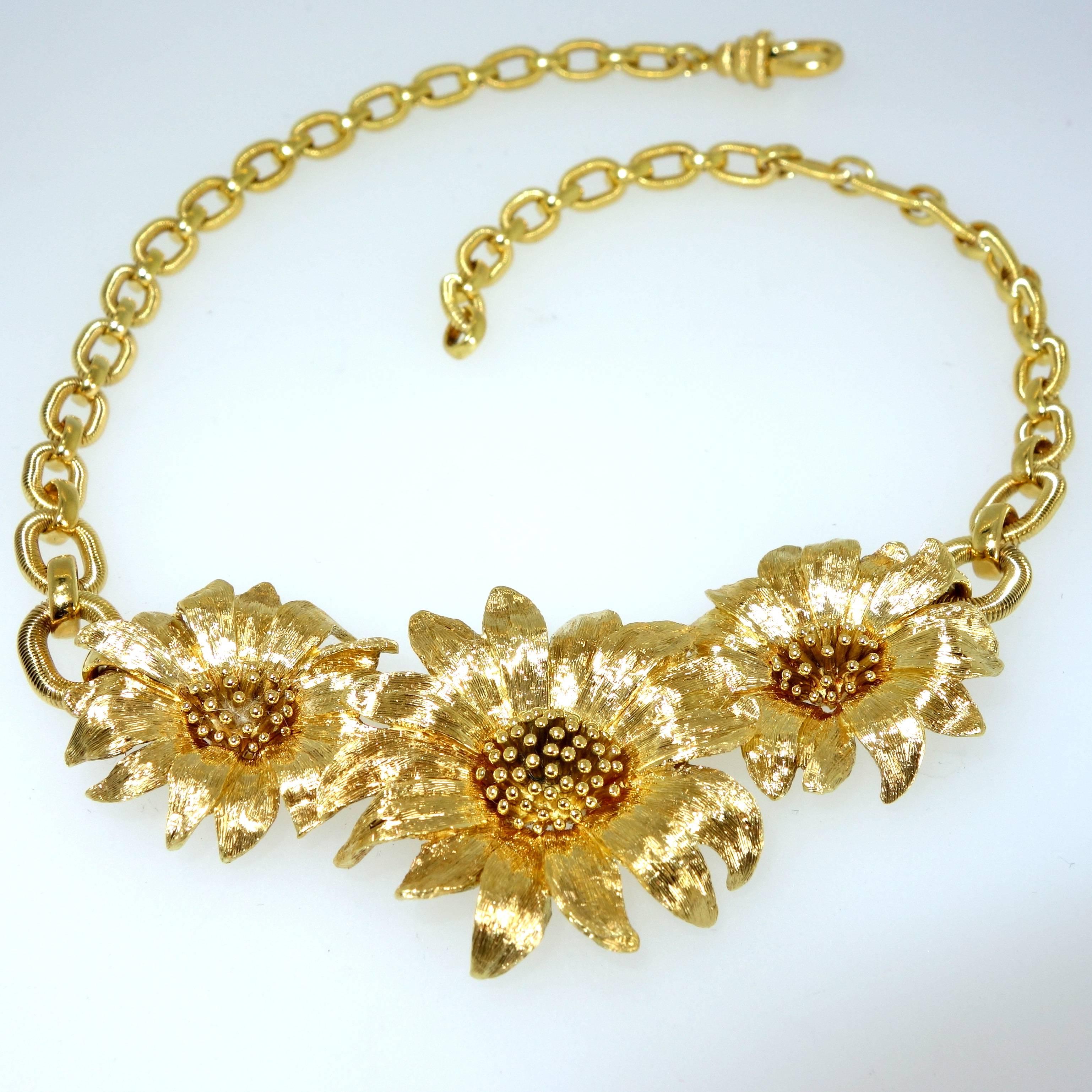 contemporary gold necklaces