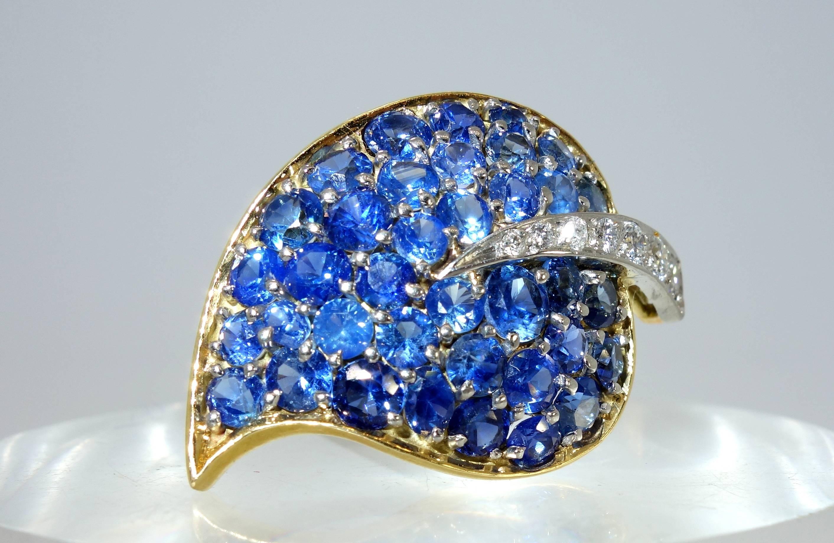 Circa 1960 with approximately 4.07 cts of bright blue sapphires and .27 cts of diamonds set in platinum.  This clip was made circa 1960 and is 1.25 inches long and .75 inches wide.  The clip is signed and numbered VC&A New York, No. 18605